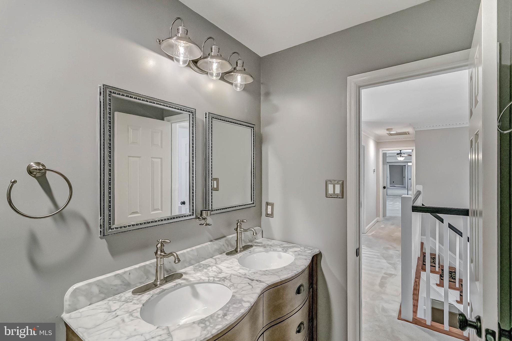 HAMPTON FOREST - Residential