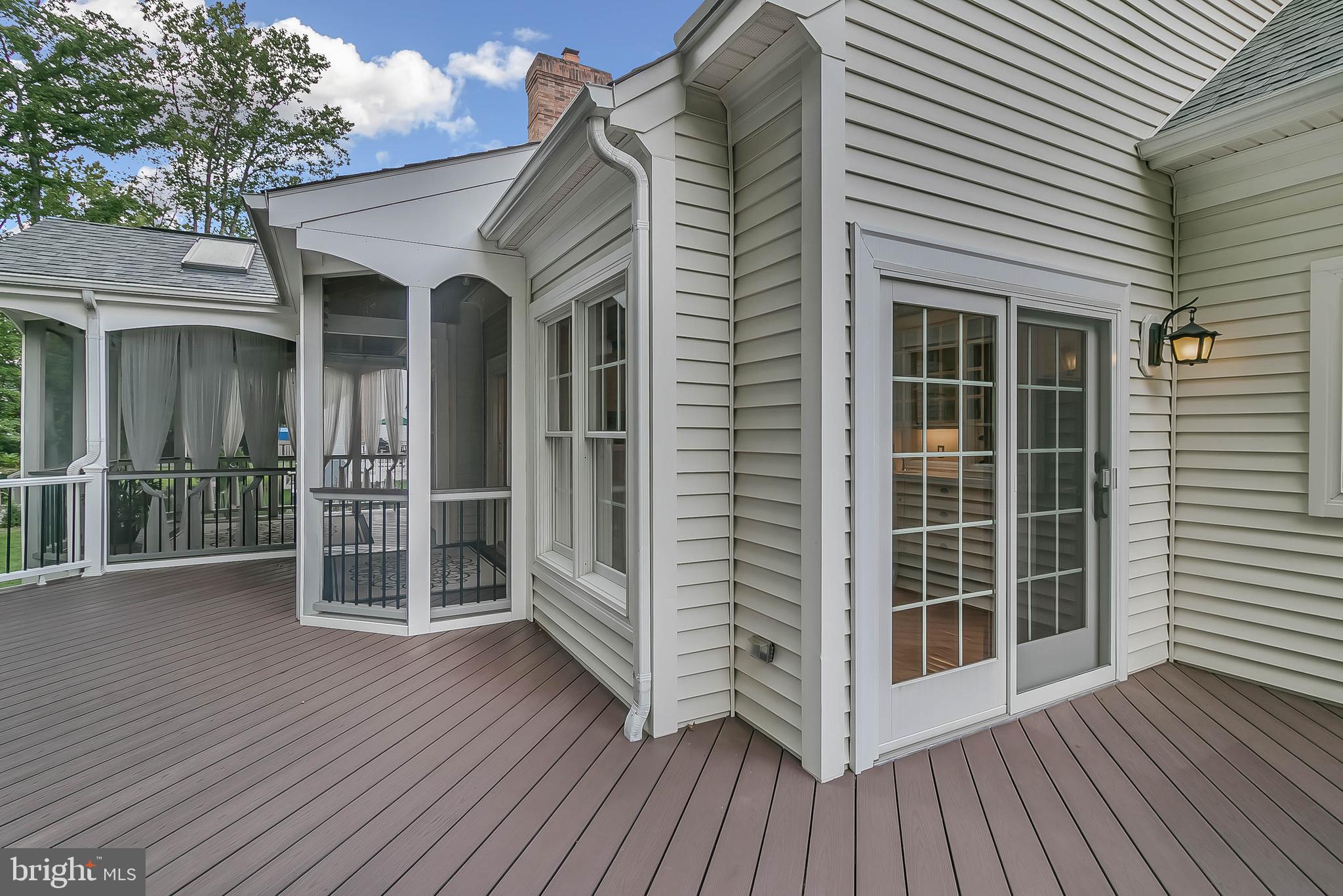 HAMPTON FOREST - Residential