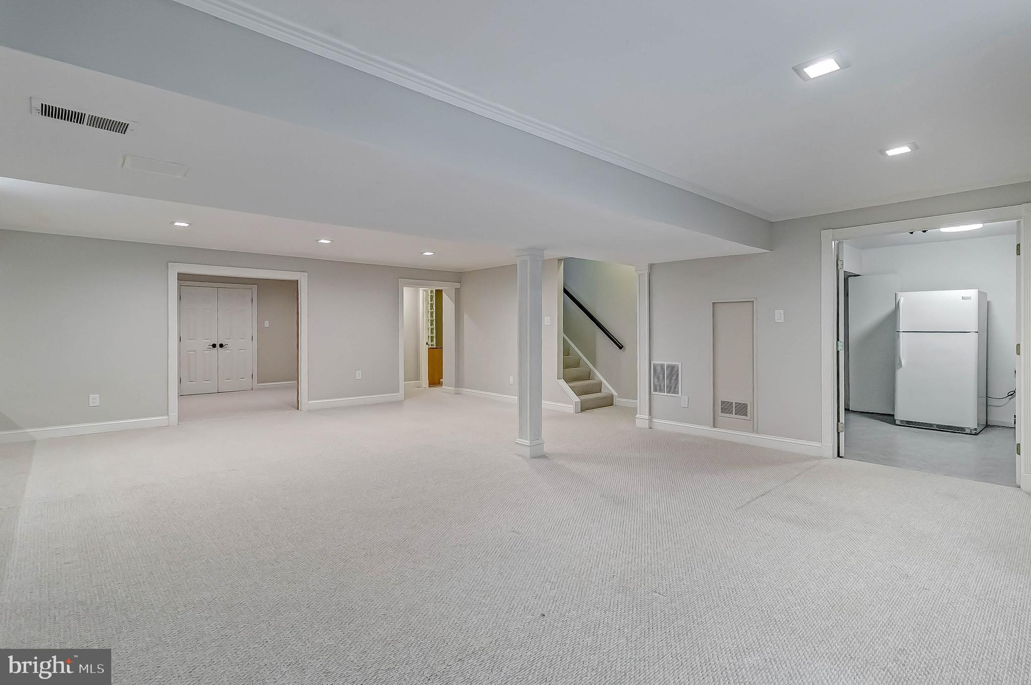 HAMPTON FOREST - Residential