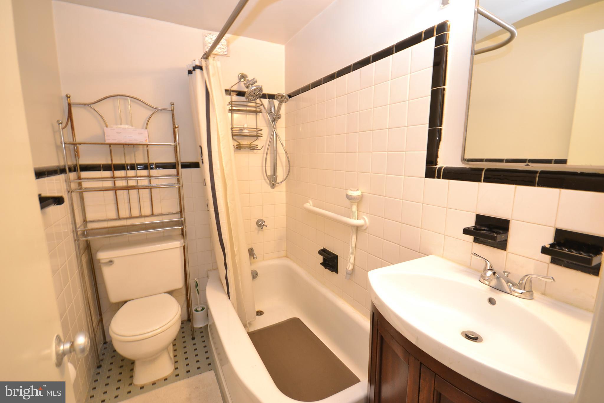 WILDMAN ARMS - Residential