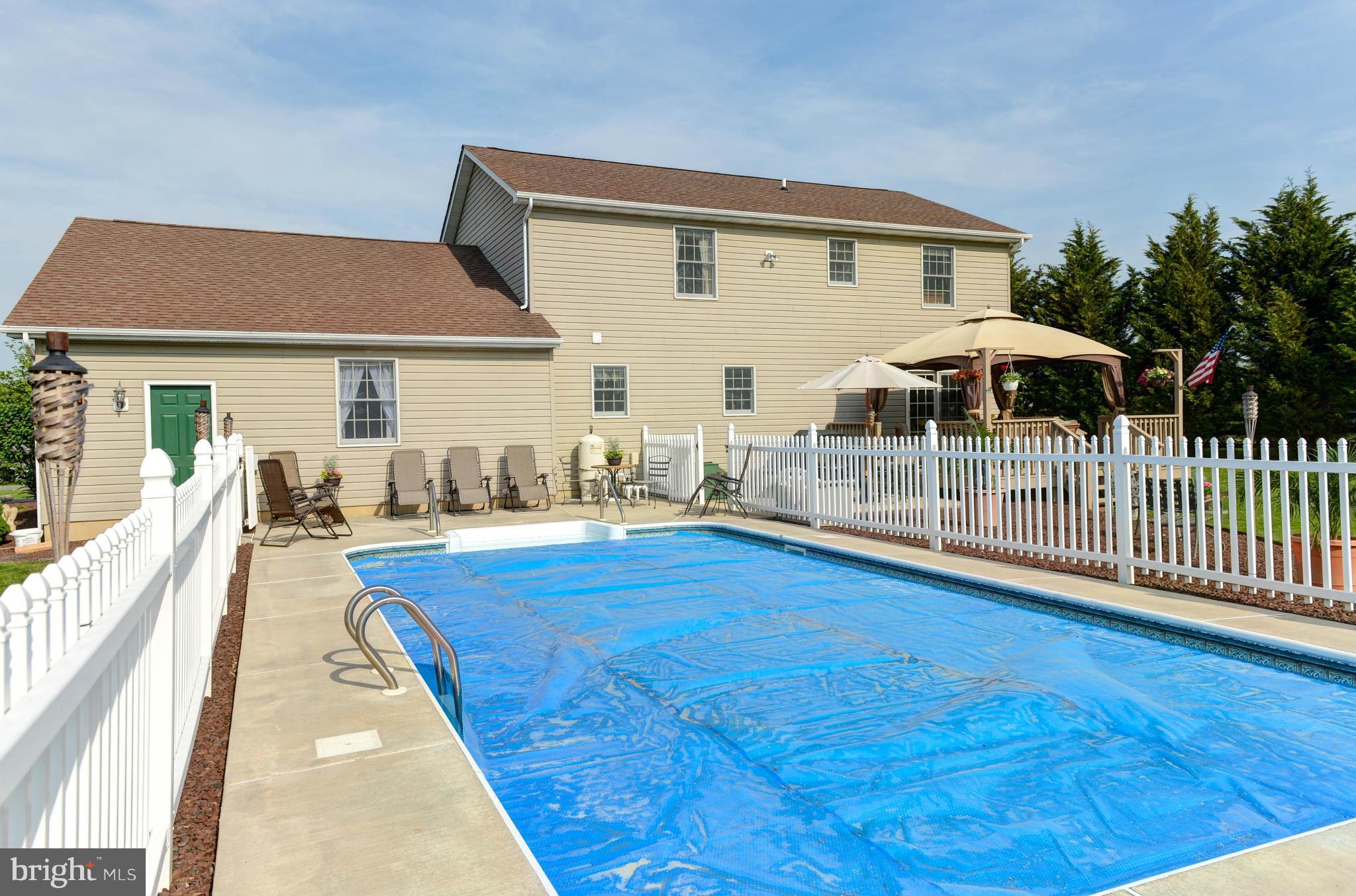 CHADS WAY - Residential