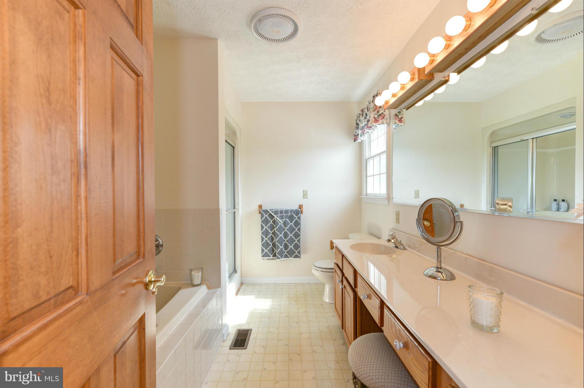 CHADS WAY - Residential