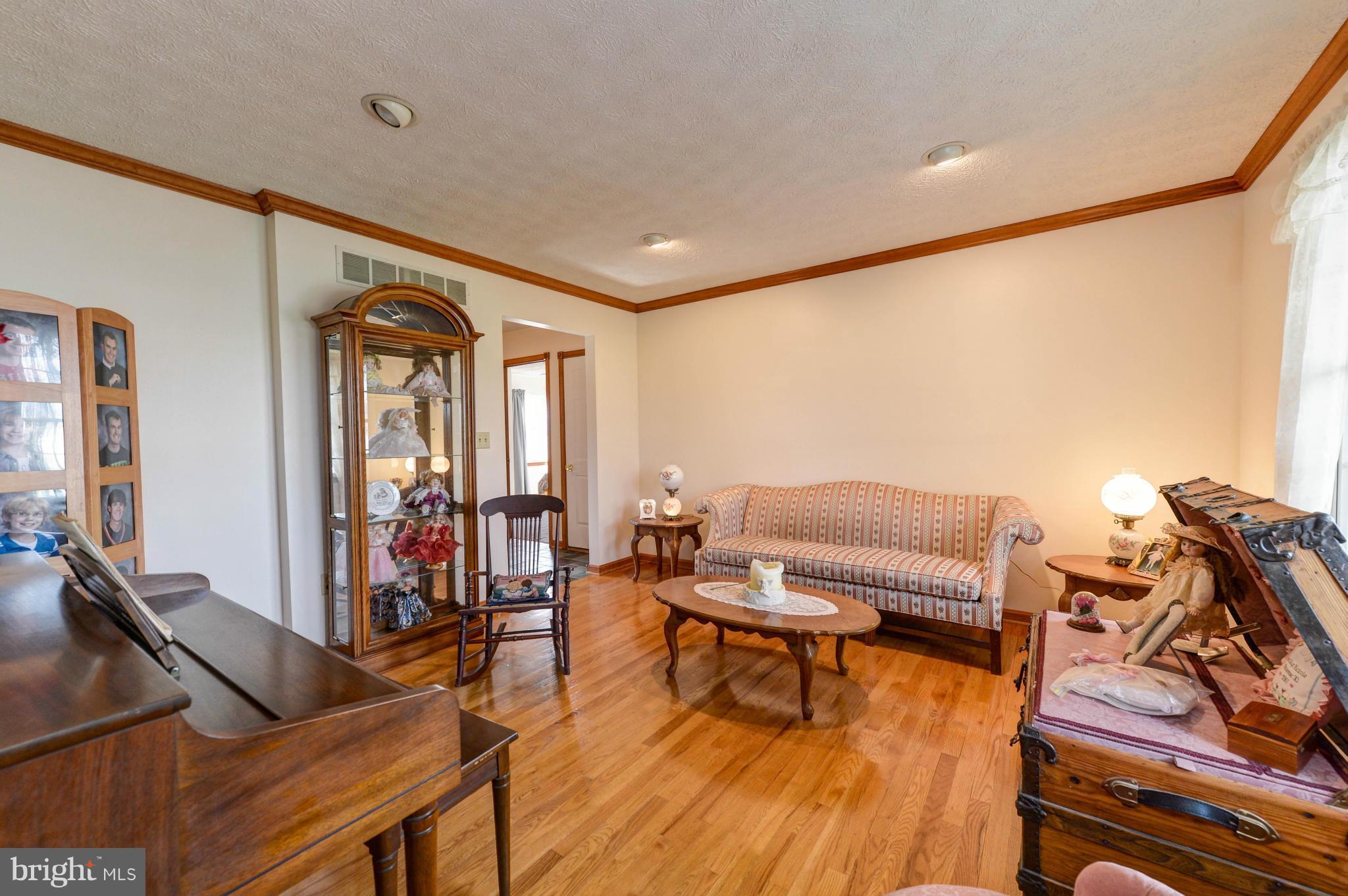 CHADS WAY - Residential