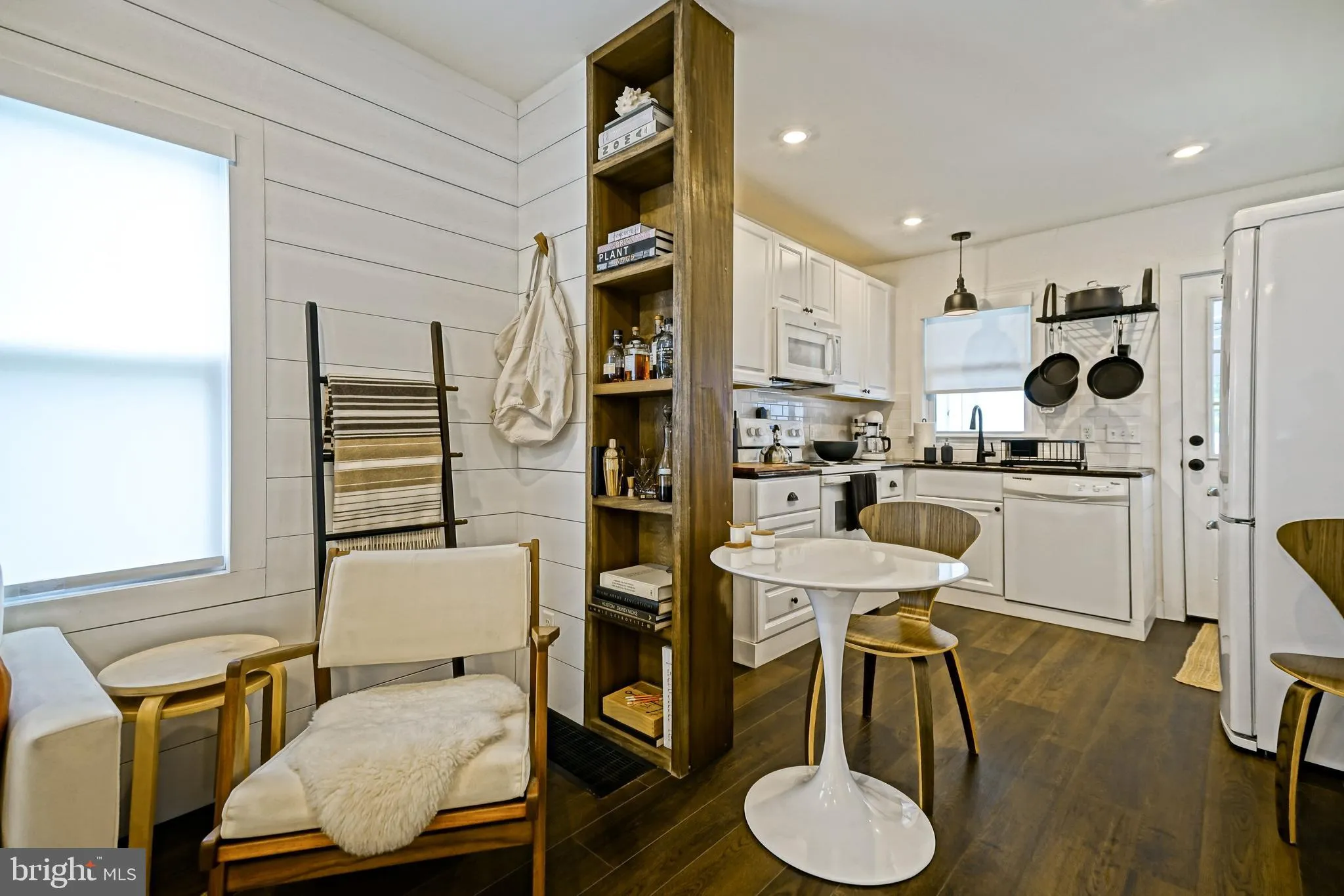 Rehoboth Beach, Delaware 19971, United States, 2 Bedrooms Bedrooms, ,1 BathroomBathrooms,Residential,Active,160375