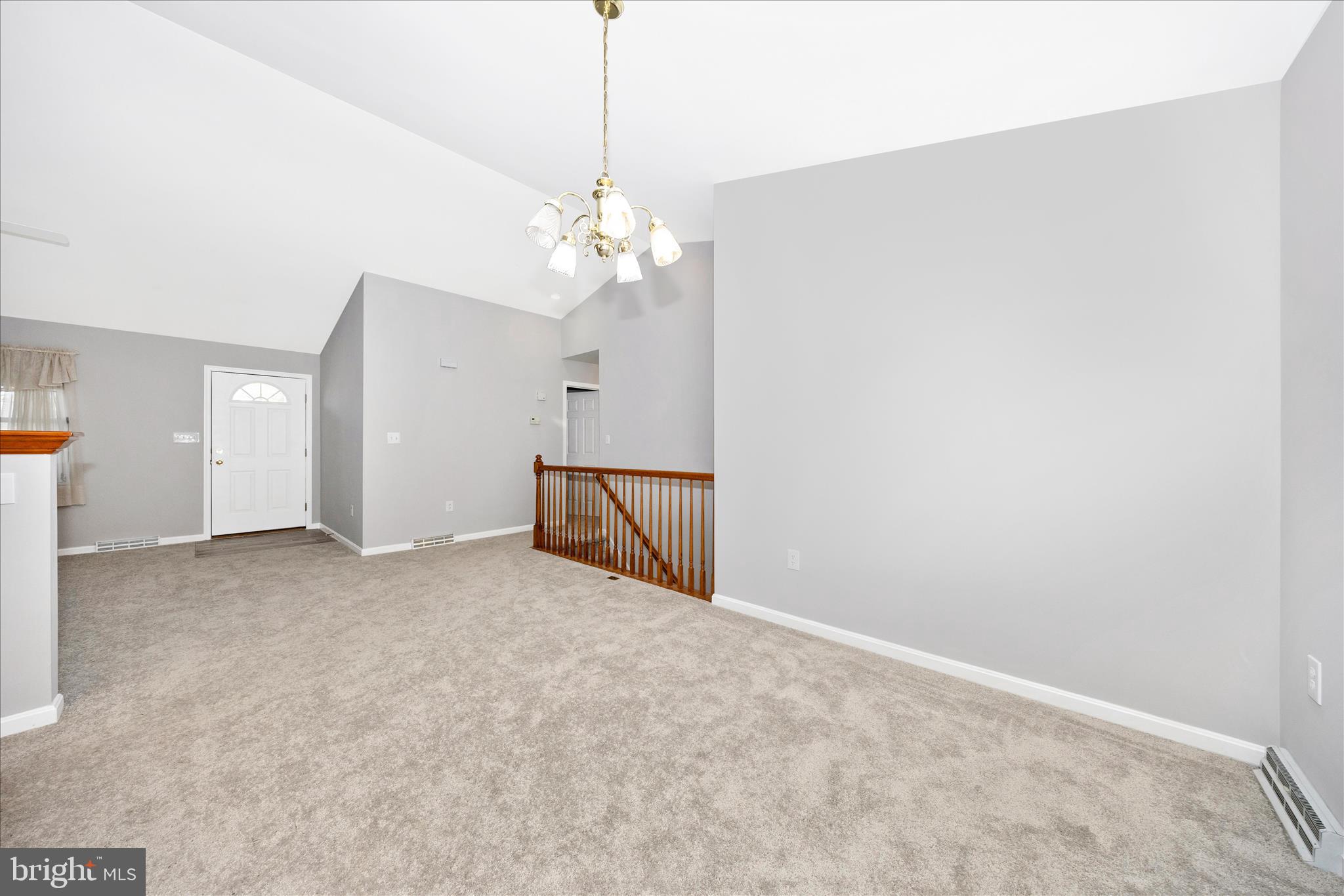 COLONIAL PARK EAST - Residential