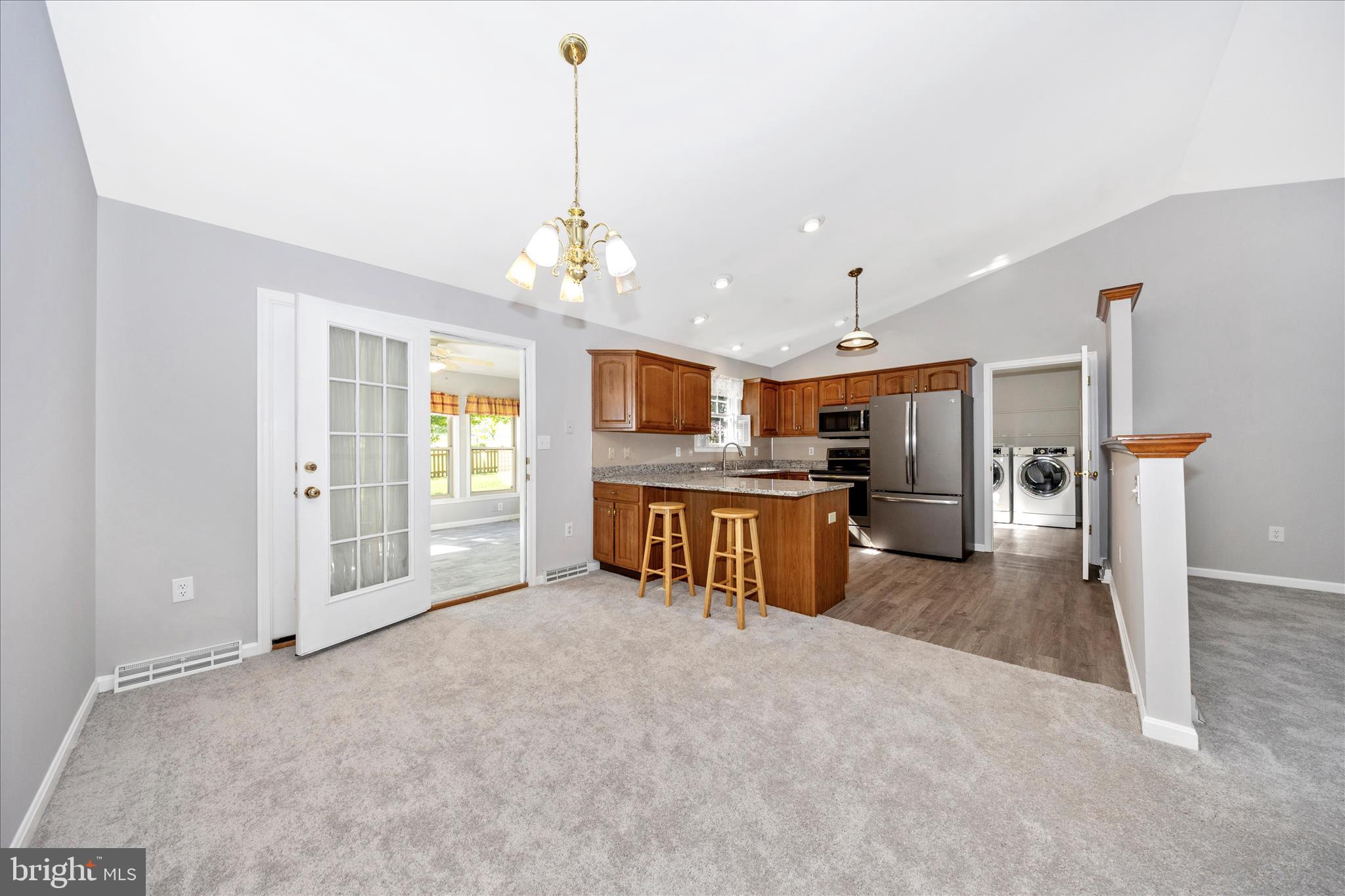COLONIAL PARK EAST - Residential