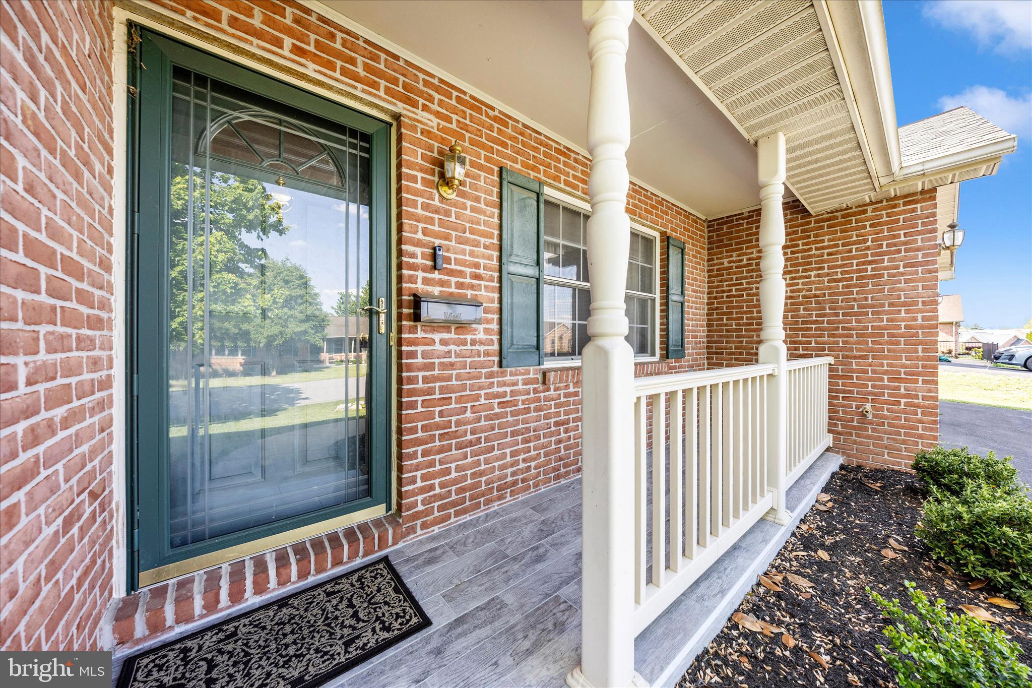 COLONIAL PARK EAST - Residential