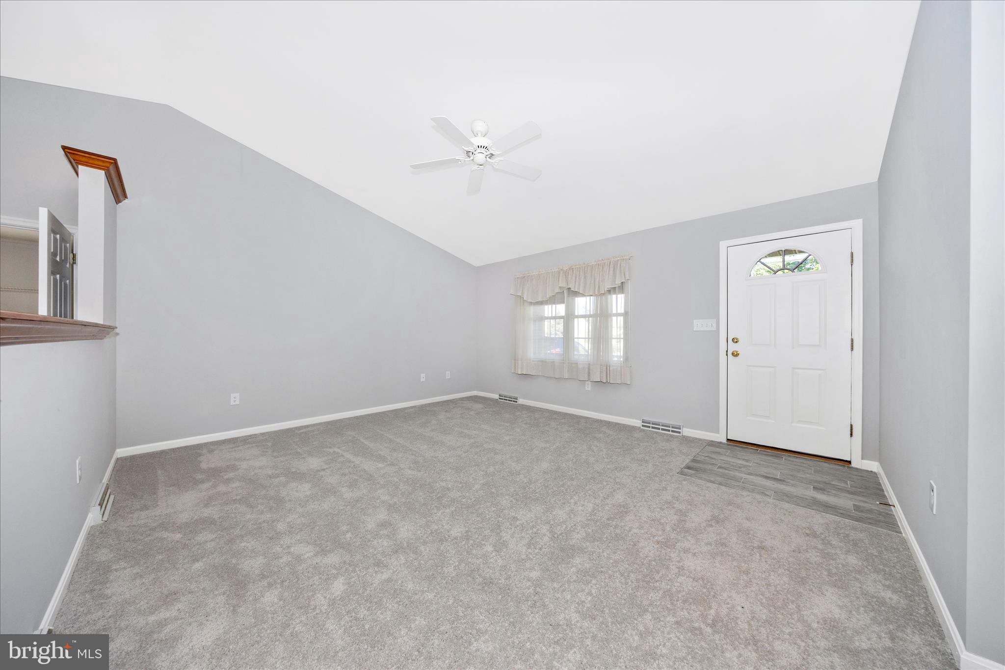 COLONIAL PARK EAST - Residential