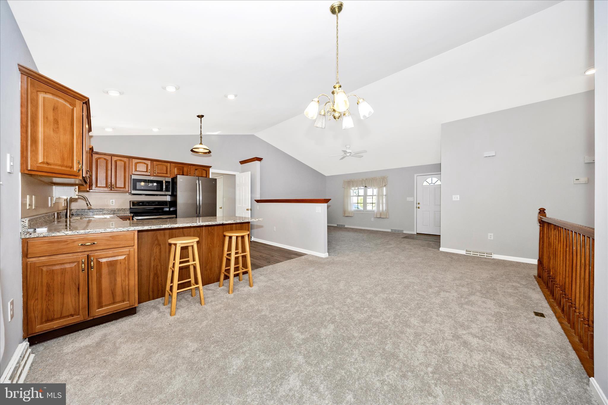 COLONIAL PARK EAST - Residential