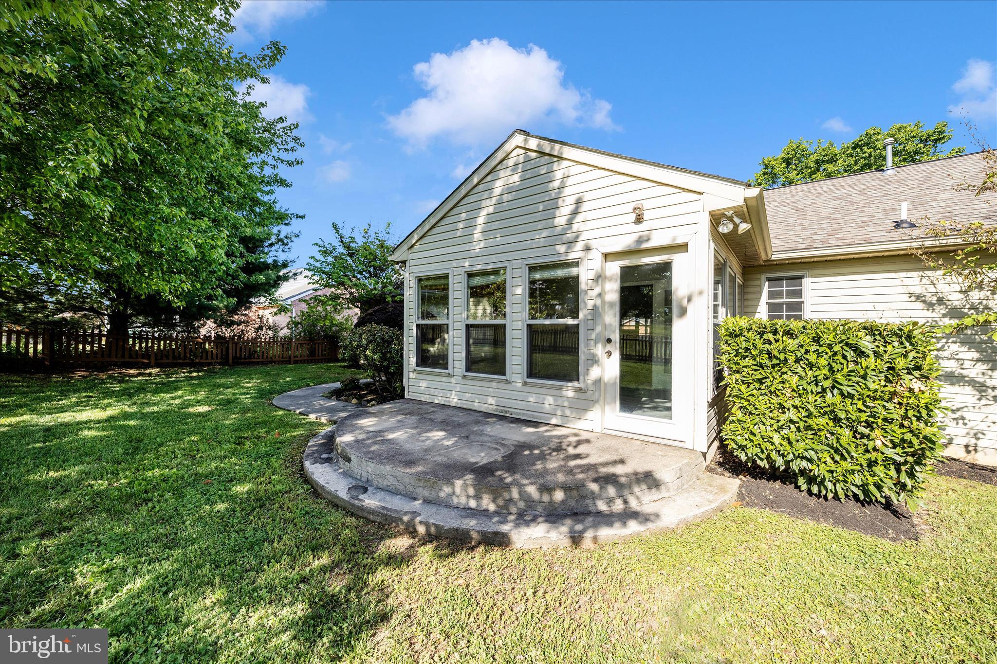 COLONIAL PARK EAST - Residential
