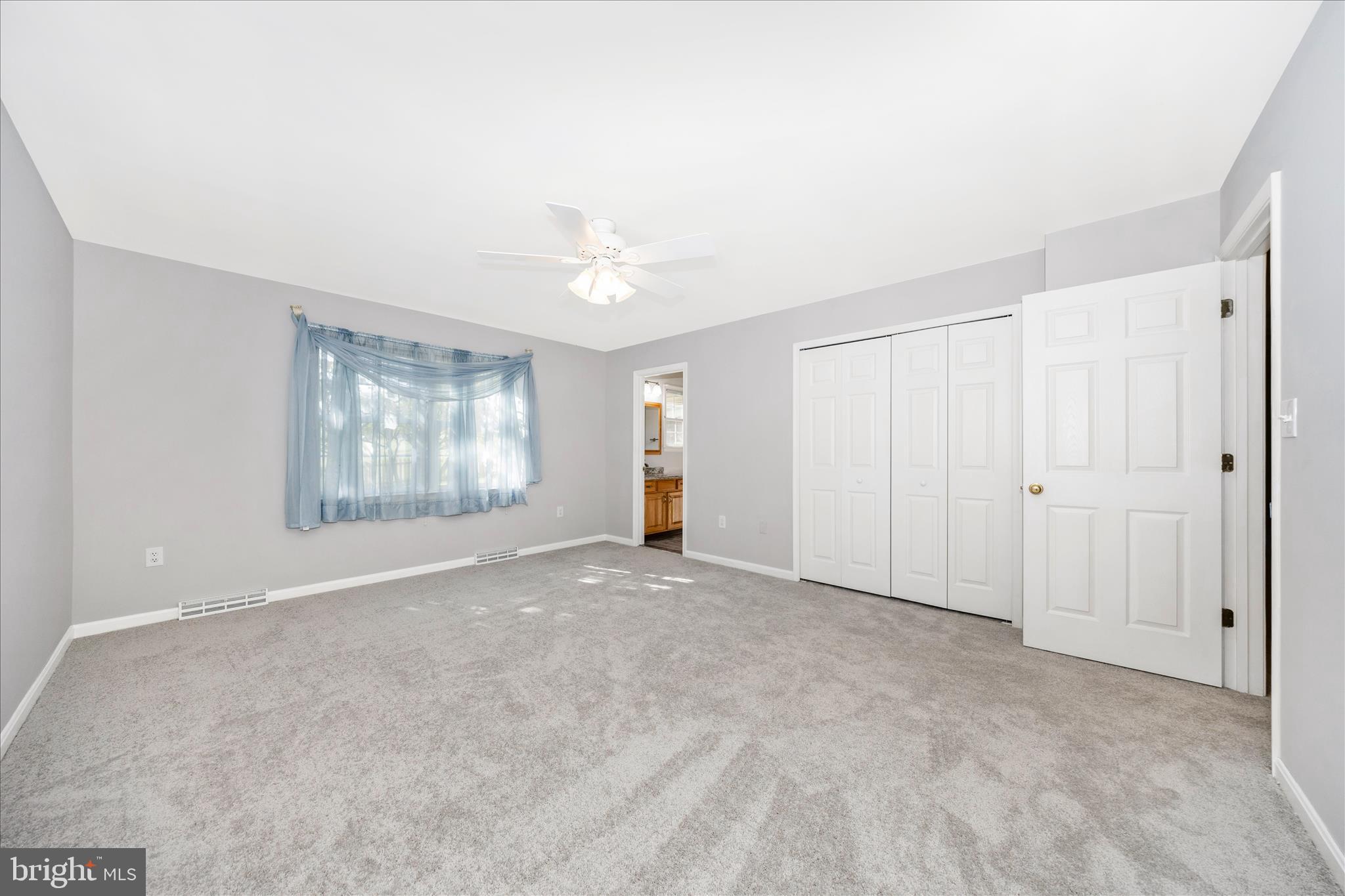 COLONIAL PARK EAST - Residential