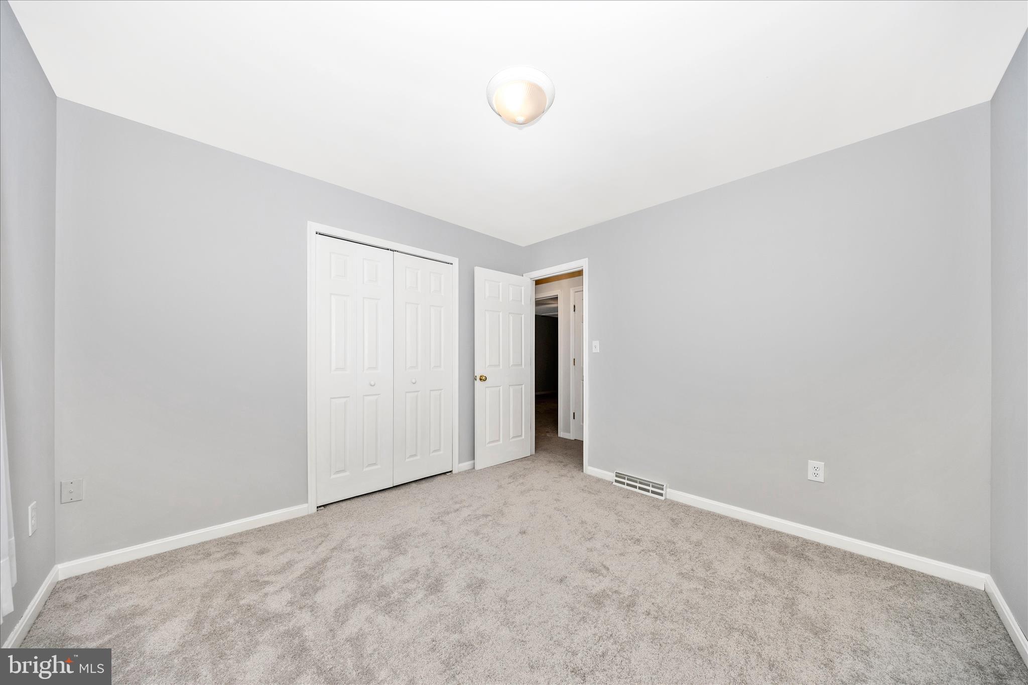 COLONIAL PARK EAST - Residential