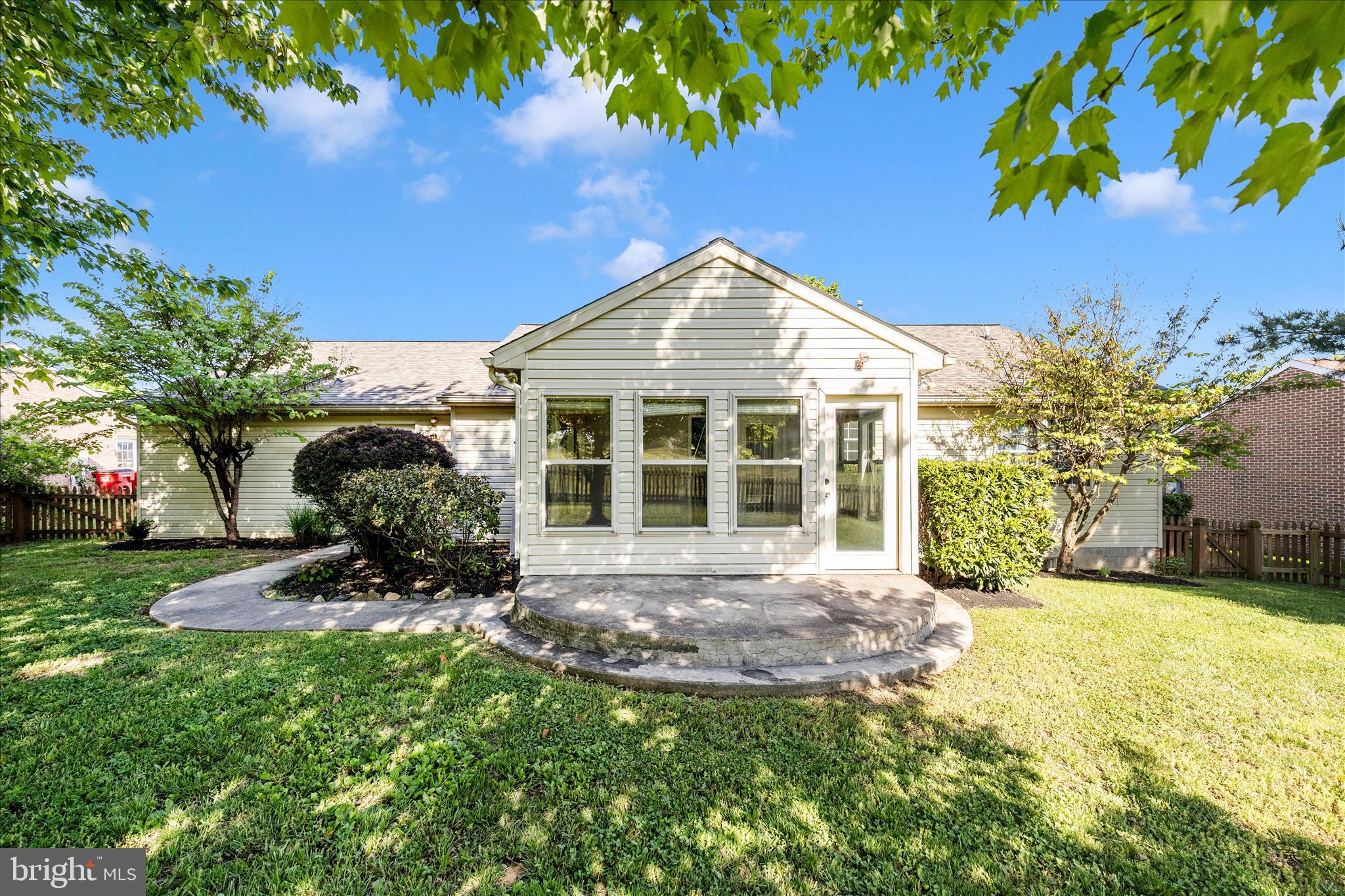COLONIAL PARK EAST - Residential
