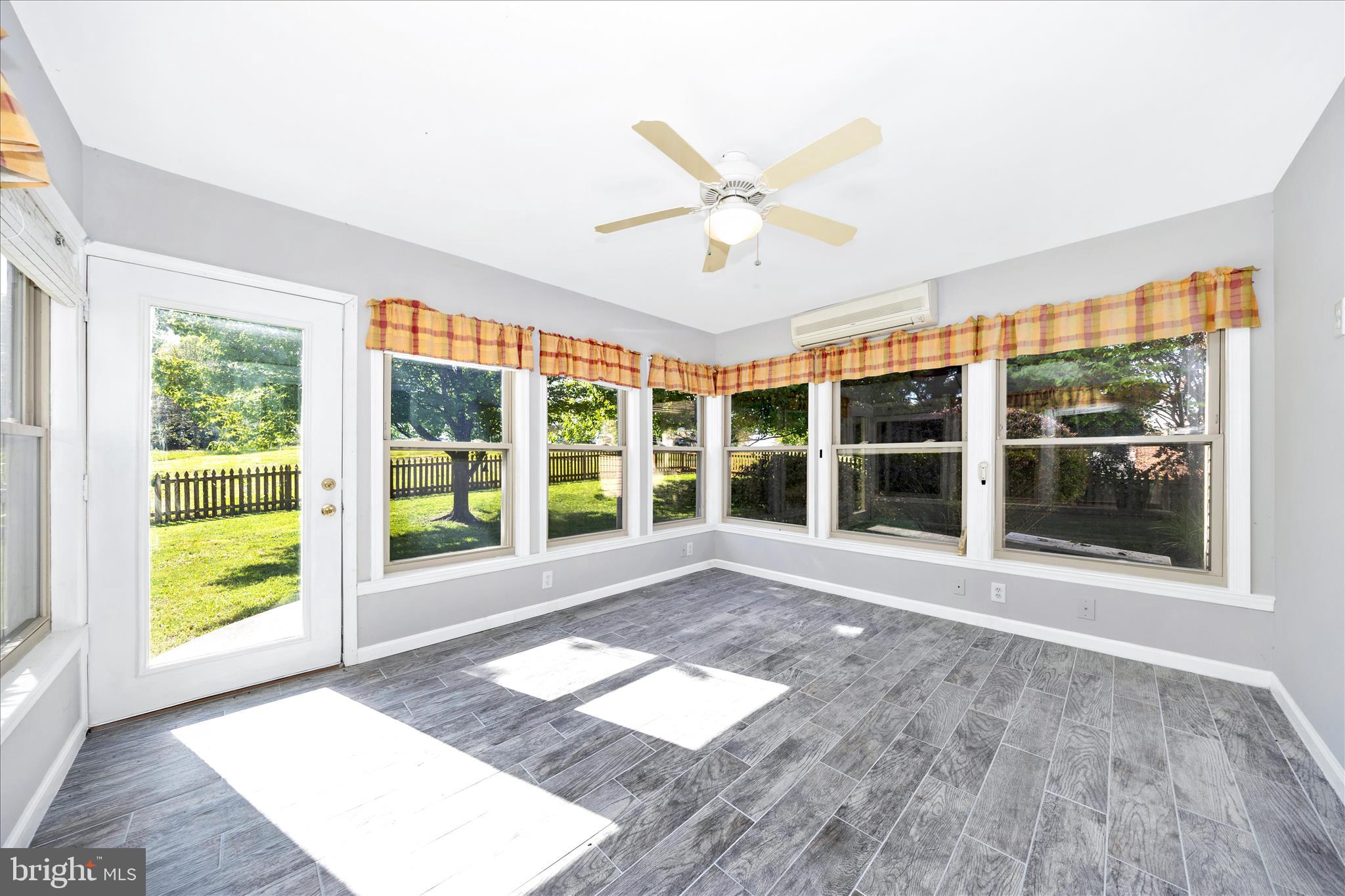 COLONIAL PARK EAST - Residential