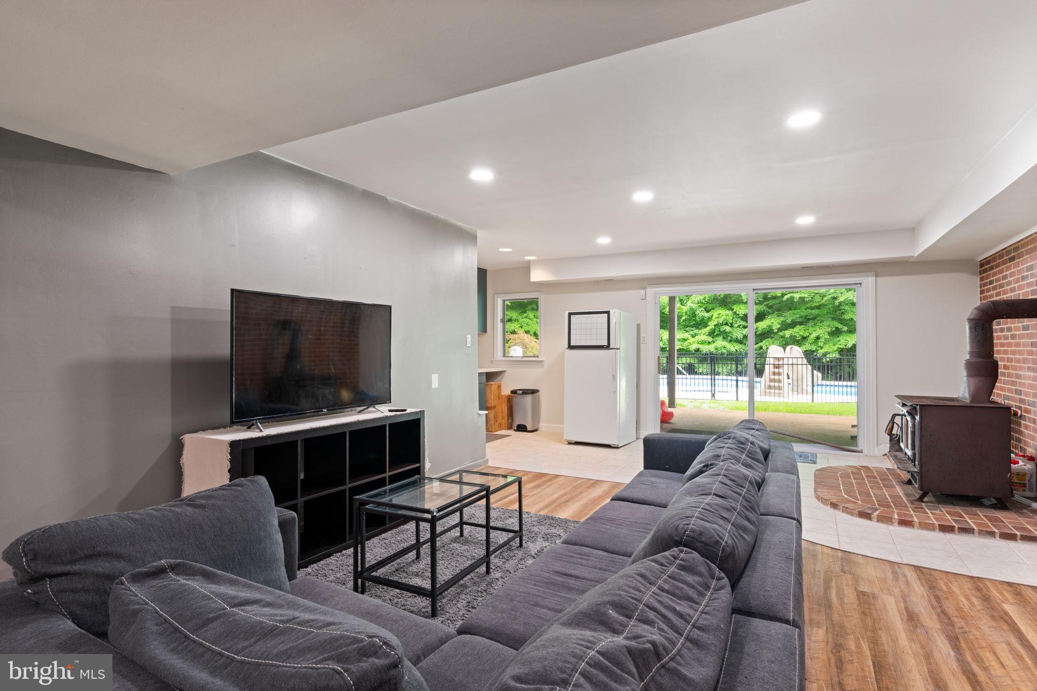DOMINION VALLEY HUNT - Residential