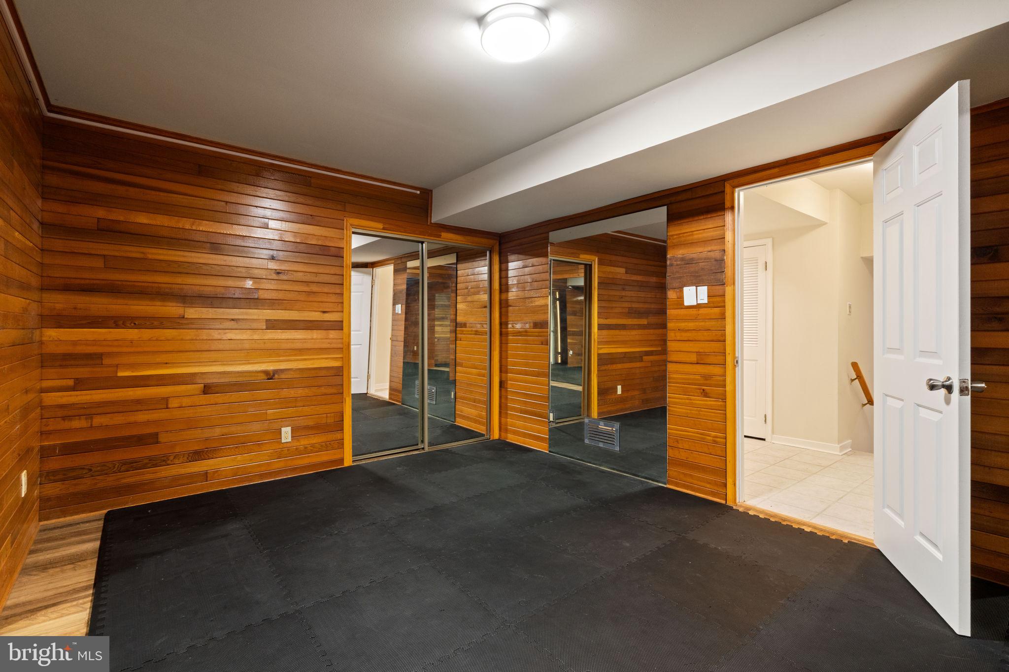 DOMINION VALLEY HUNT - Residential