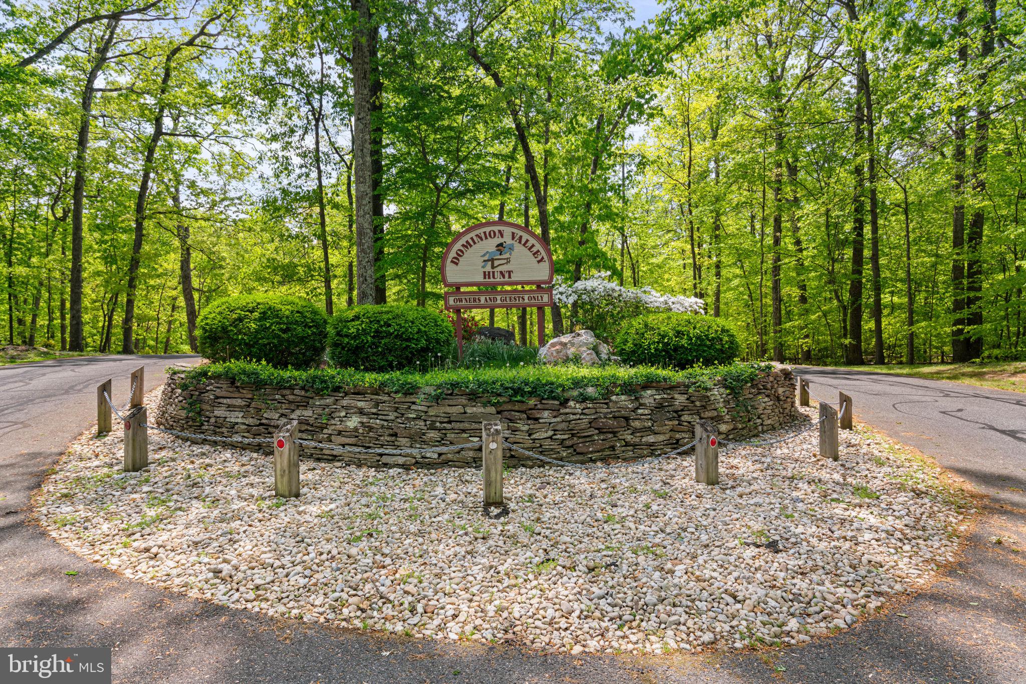 DOMINION VALLEY HUNT - Residential