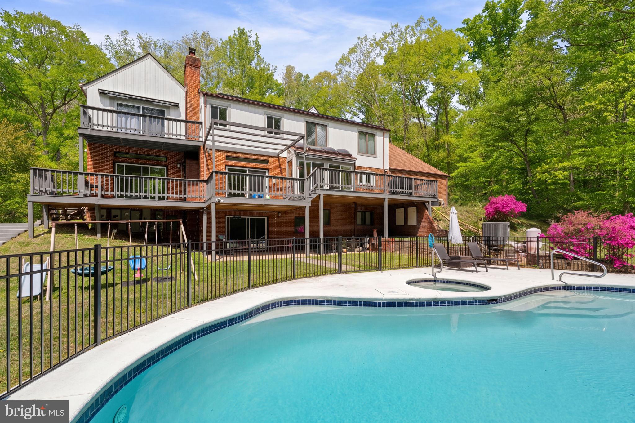 DOMINION VALLEY HUNT - Residential
