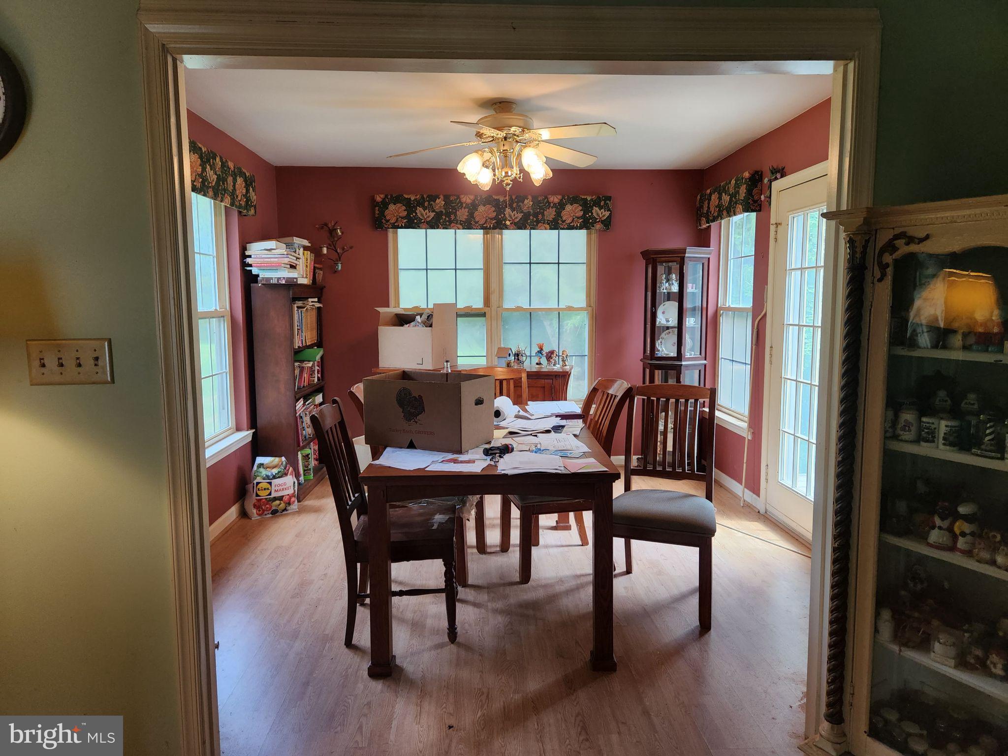 BLACK WALNUT RUN ESTATES - Residential