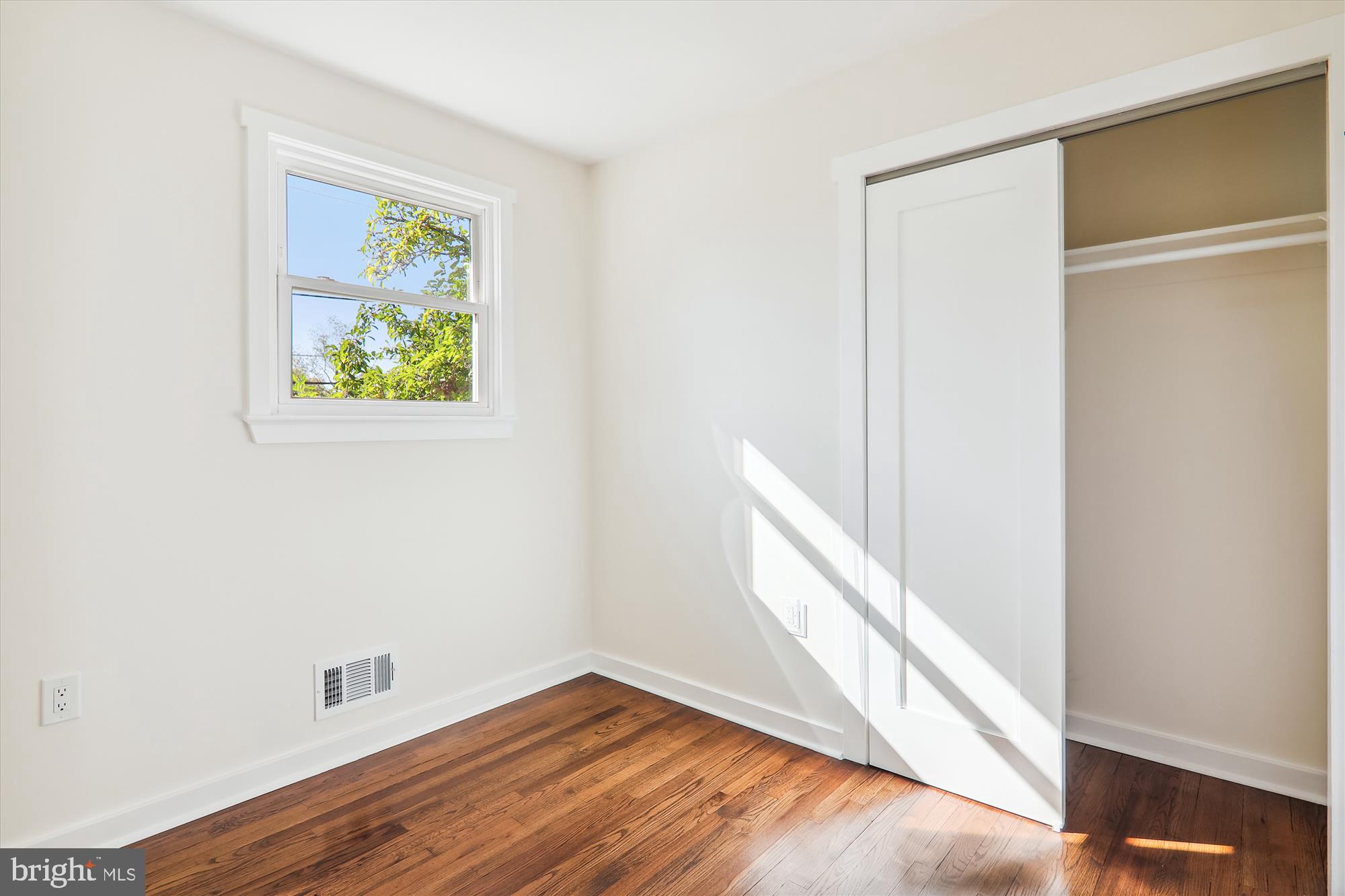 CRESTVIEW MANOR - Residential