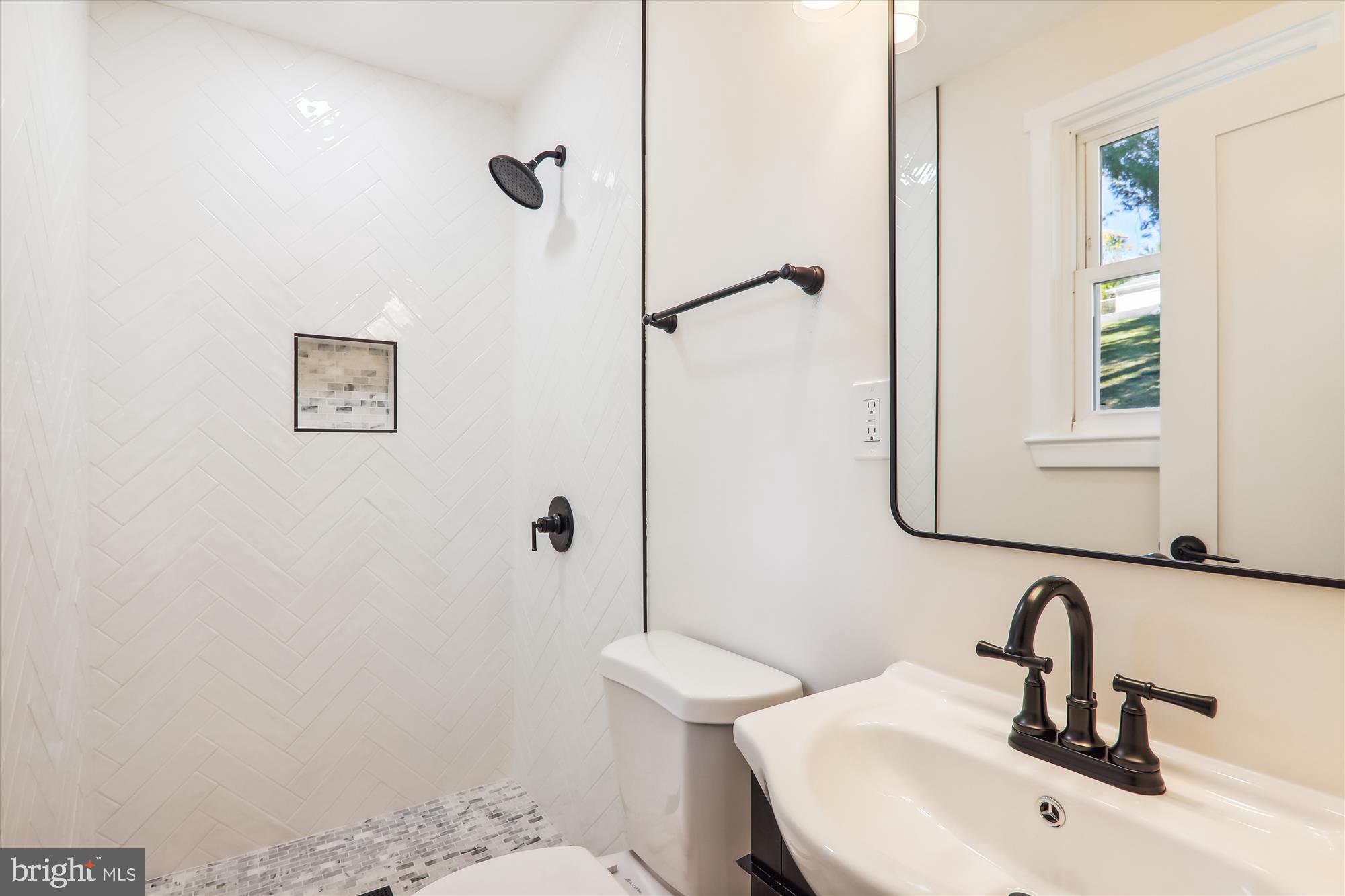 CRESTVIEW MANOR - Residential