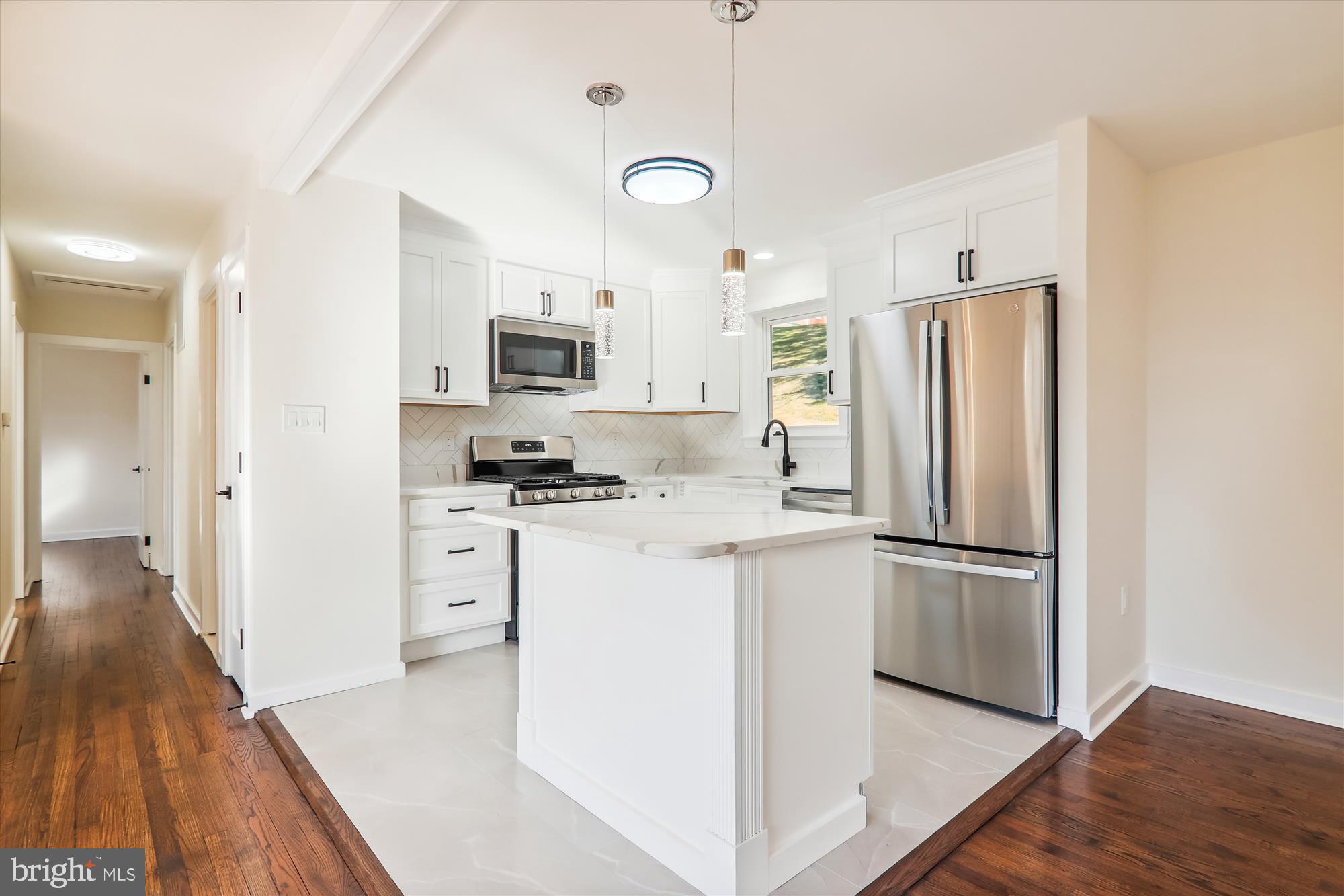 CRESTVIEW MANOR - Residential