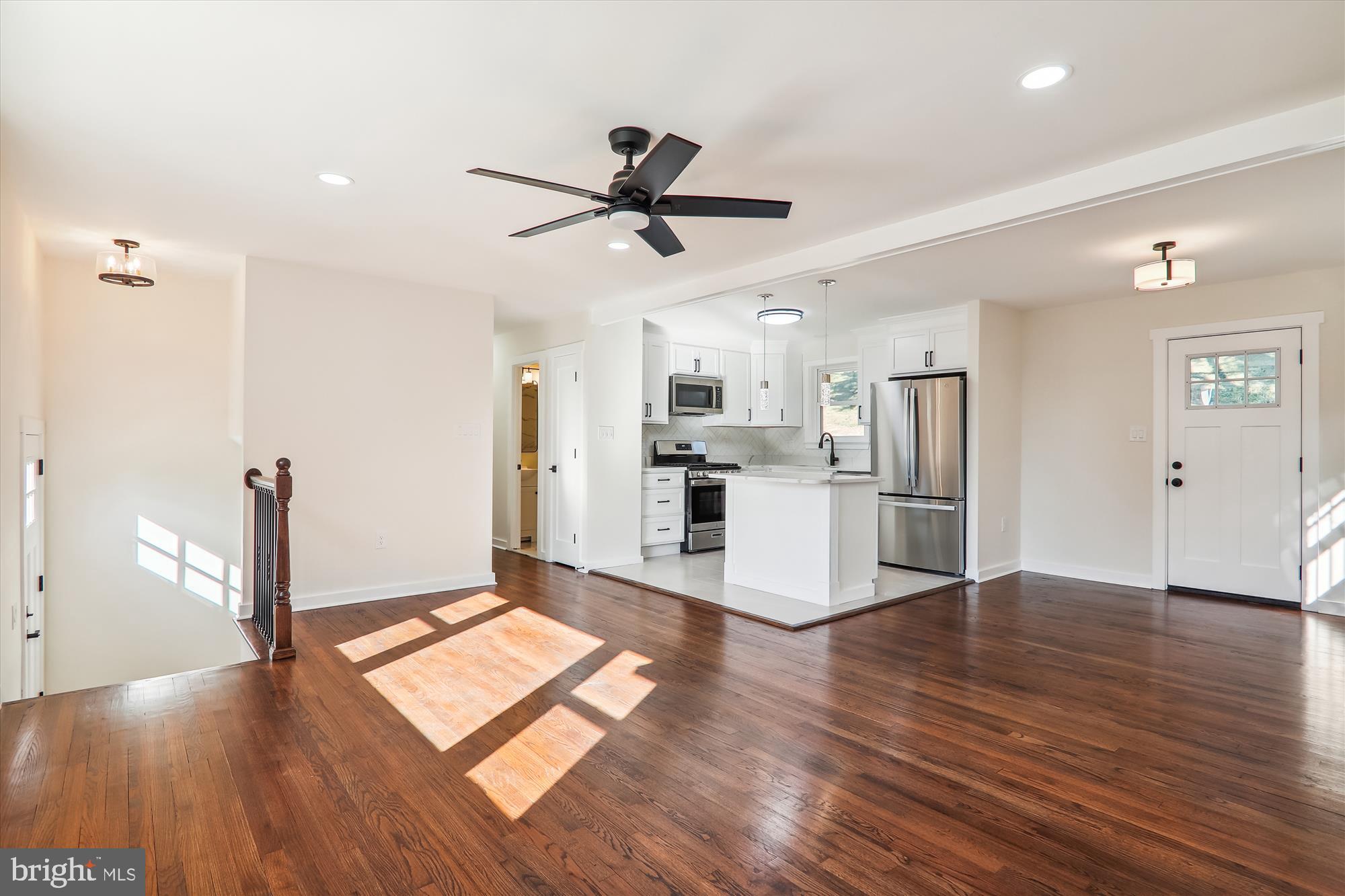 CRESTVIEW MANOR - Residential