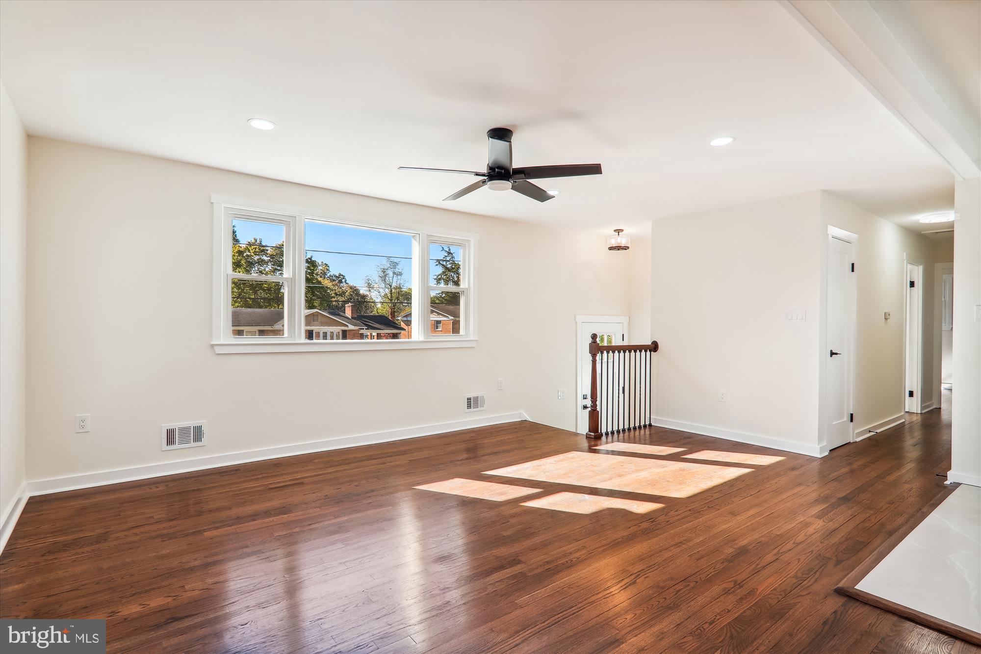 CRESTVIEW MANOR - Residential