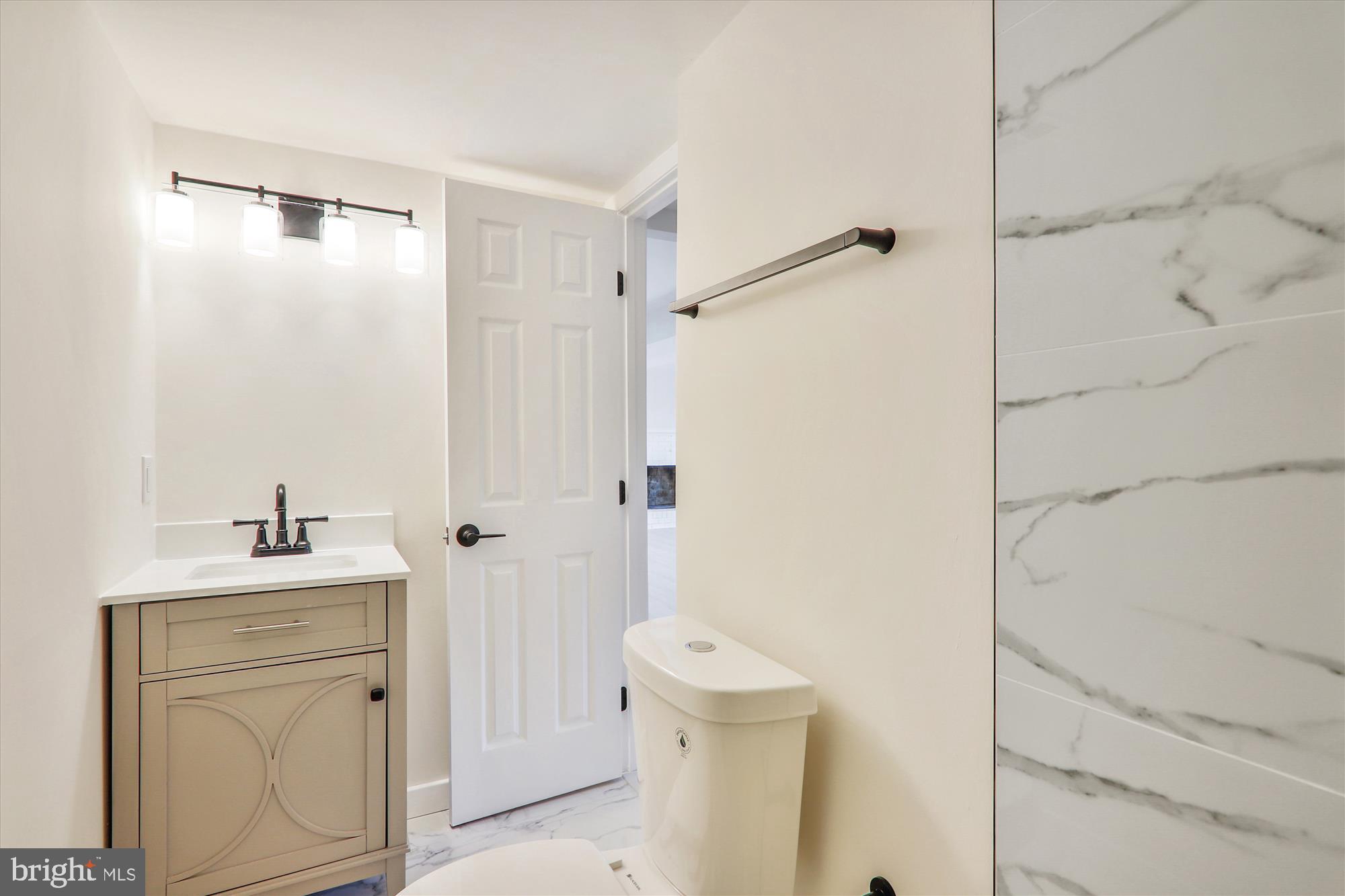 CRESTVIEW MANOR - Residential