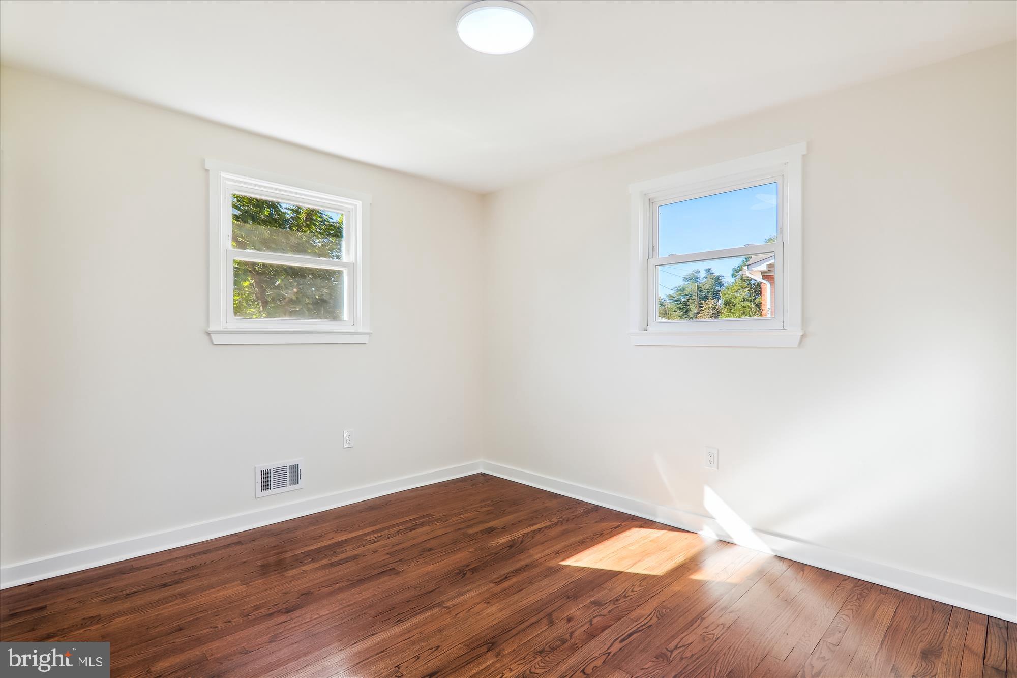 CRESTVIEW MANOR - Residential