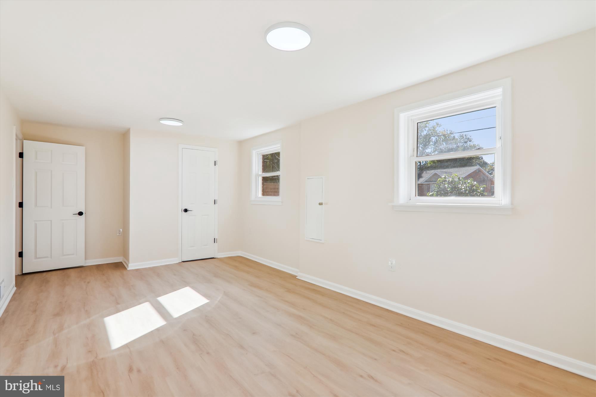 CRESTVIEW MANOR - Residential