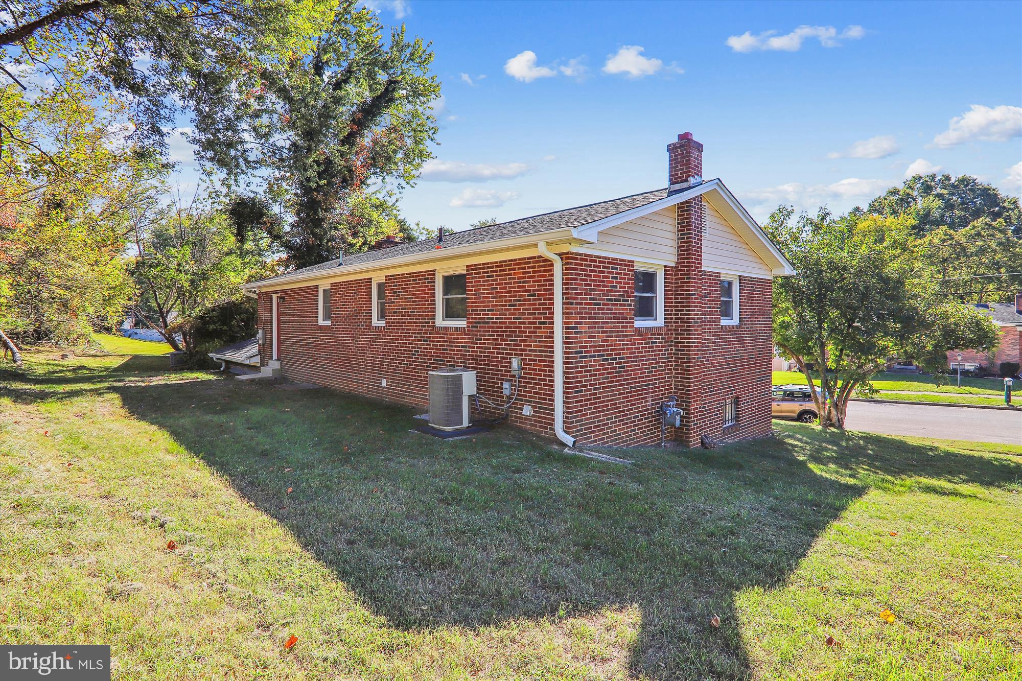 CRESTVIEW MANOR - Residential