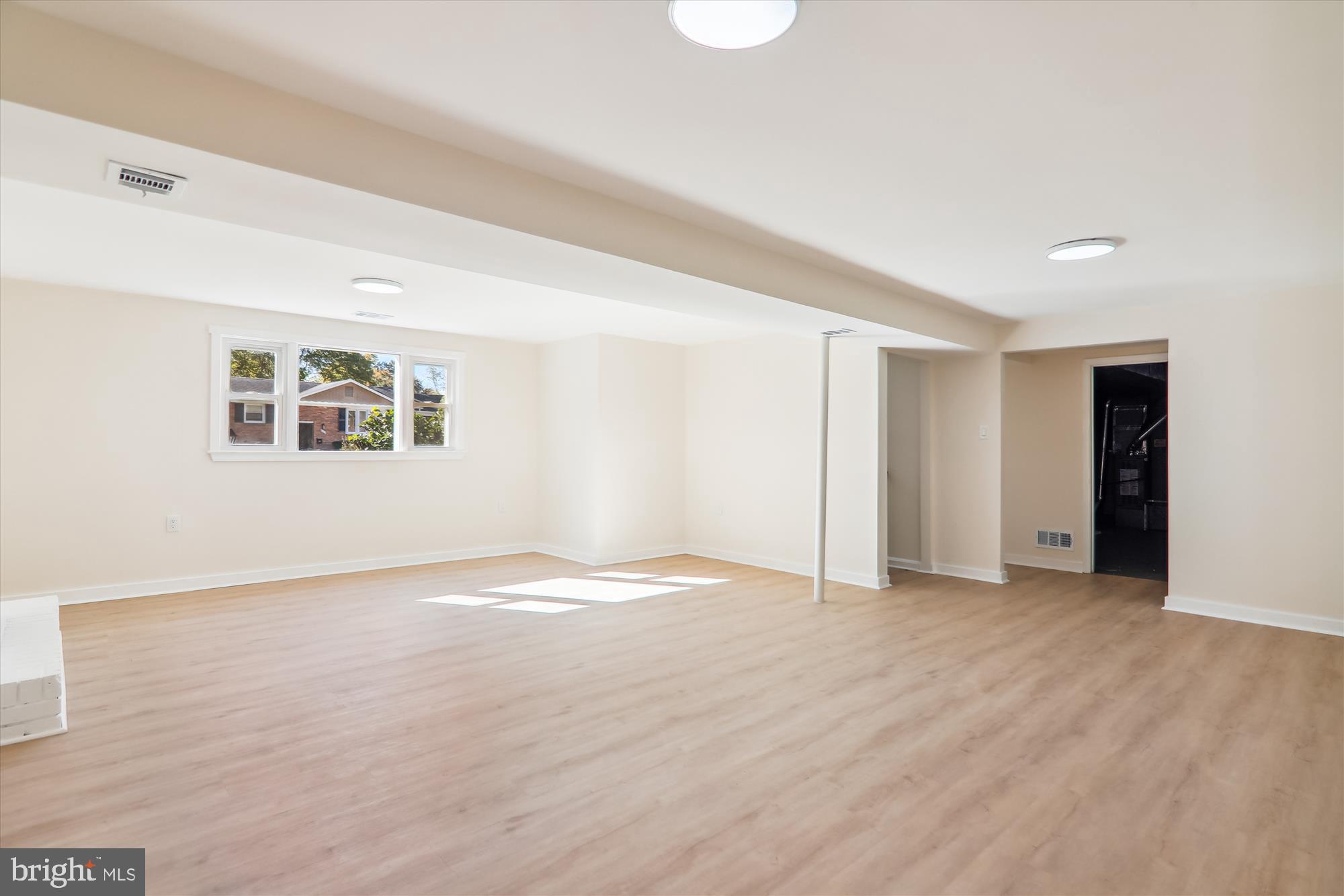 CRESTVIEW MANOR - Residential