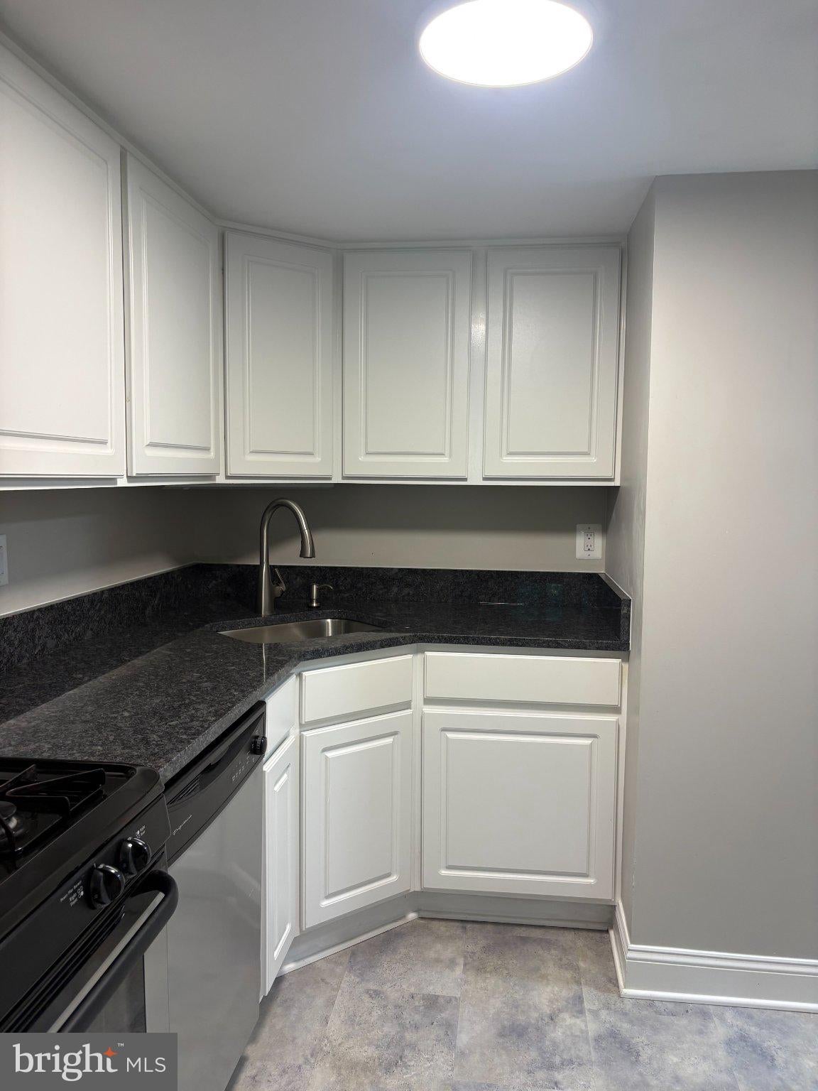 1414 NORTHGATE SQUARE 14/1B