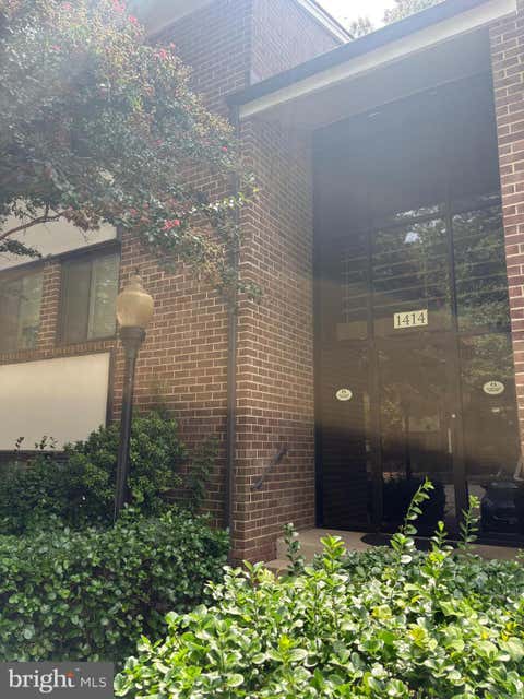 Photo of 1414 Northgate Square #14/1B, RESTON, VA 20190 (MLS # VAFX2328150)