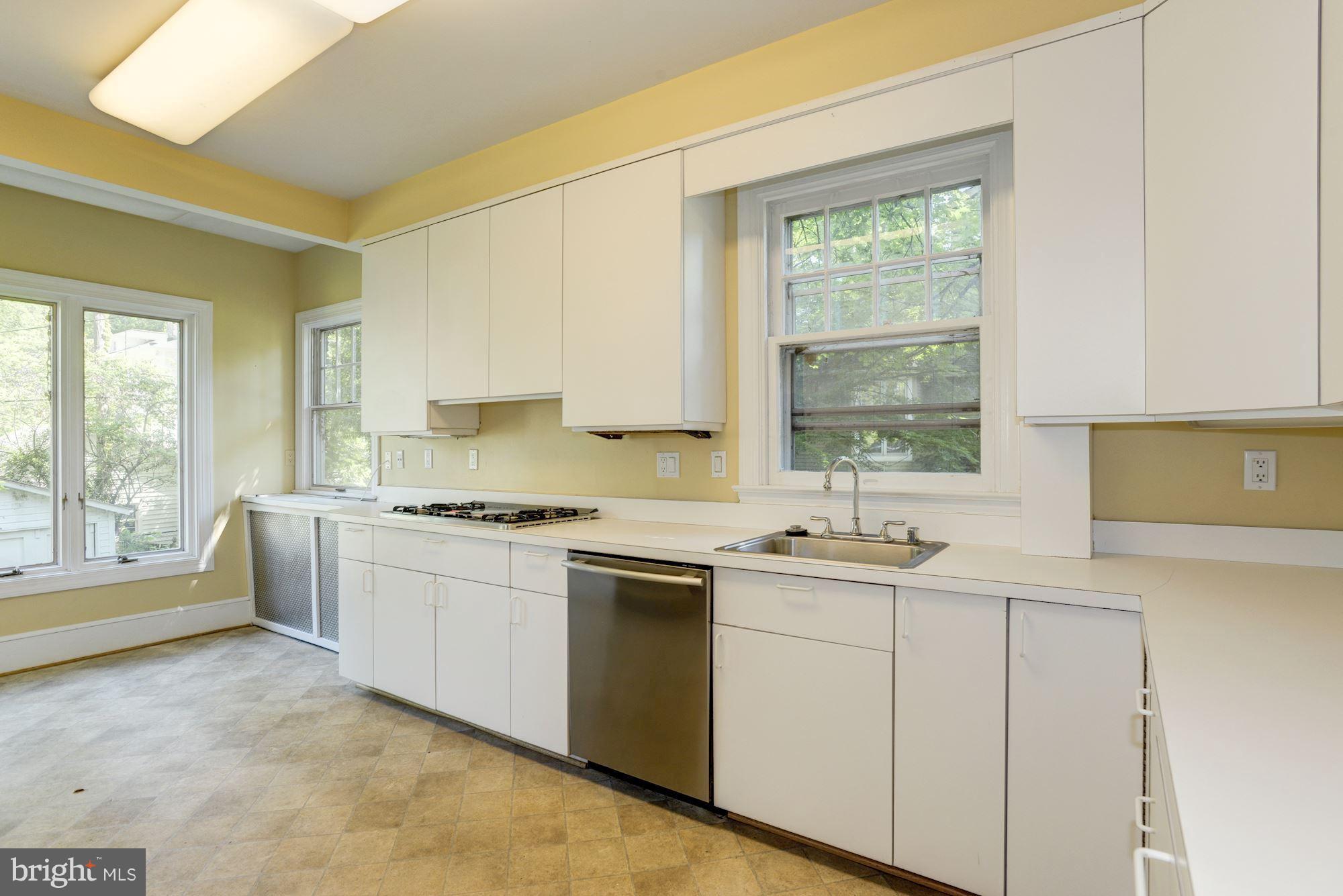 CHEVY CHASE - Residential