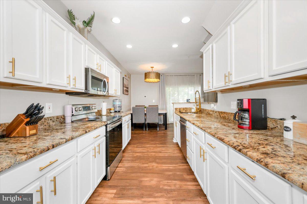 HAMPSHIRE HALL CONDO - Residential