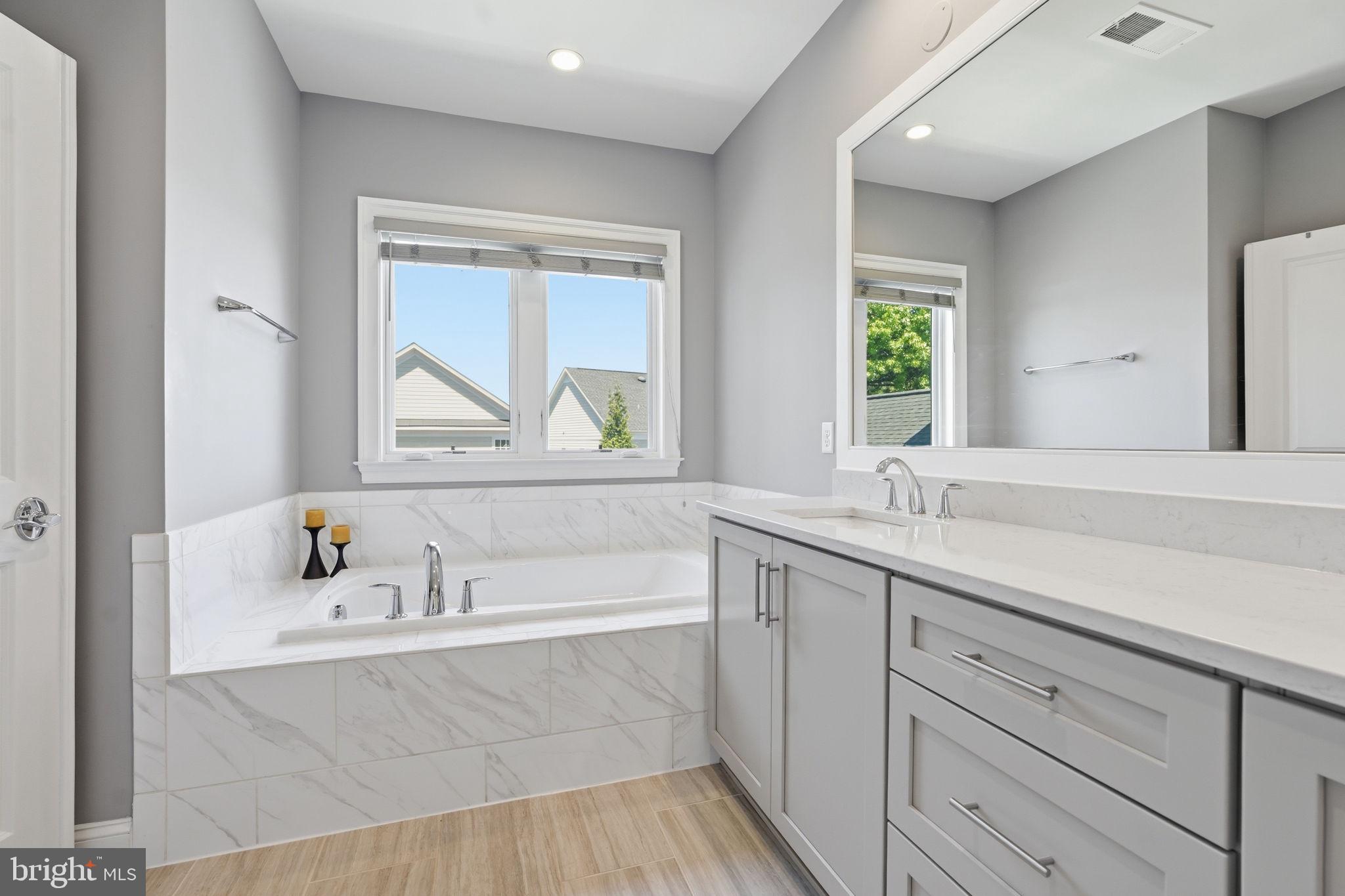 BETHESDA MEWS - Residential