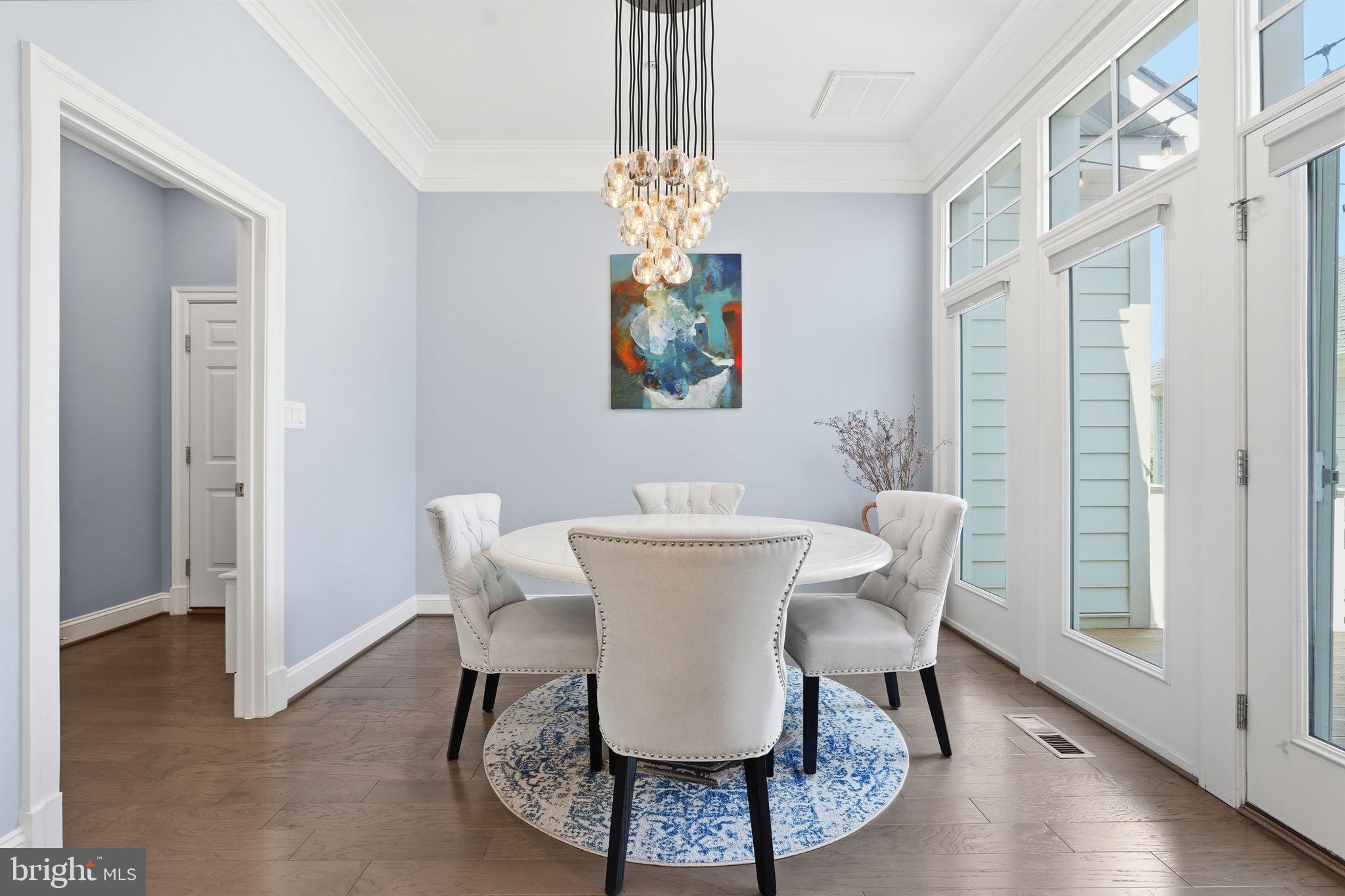 BETHESDA MEWS - Residential