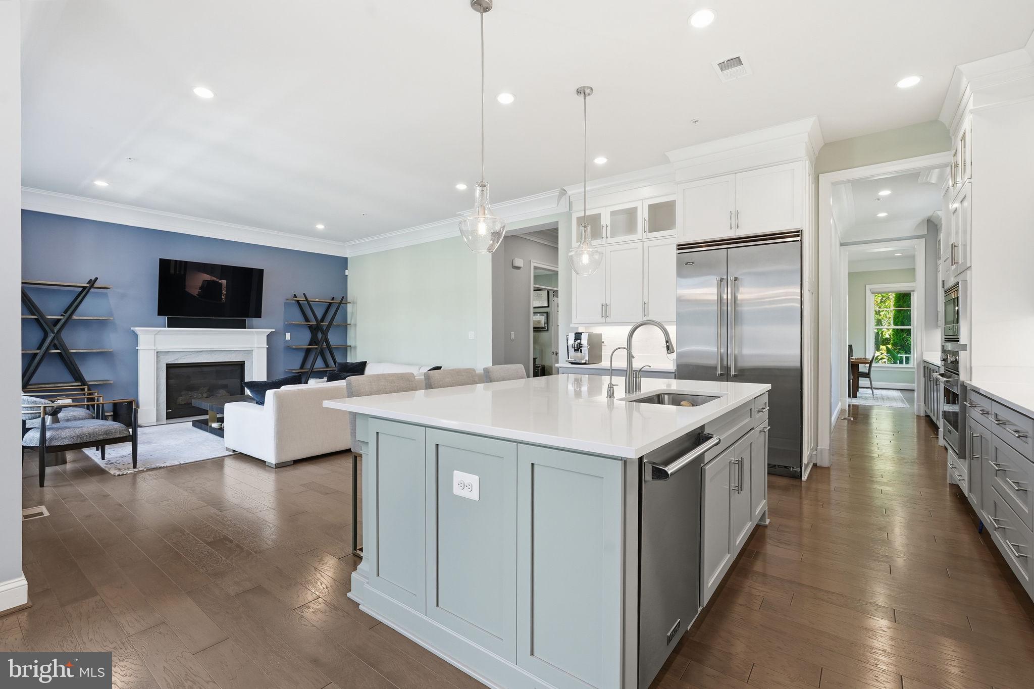 BETHESDA MEWS - Residential