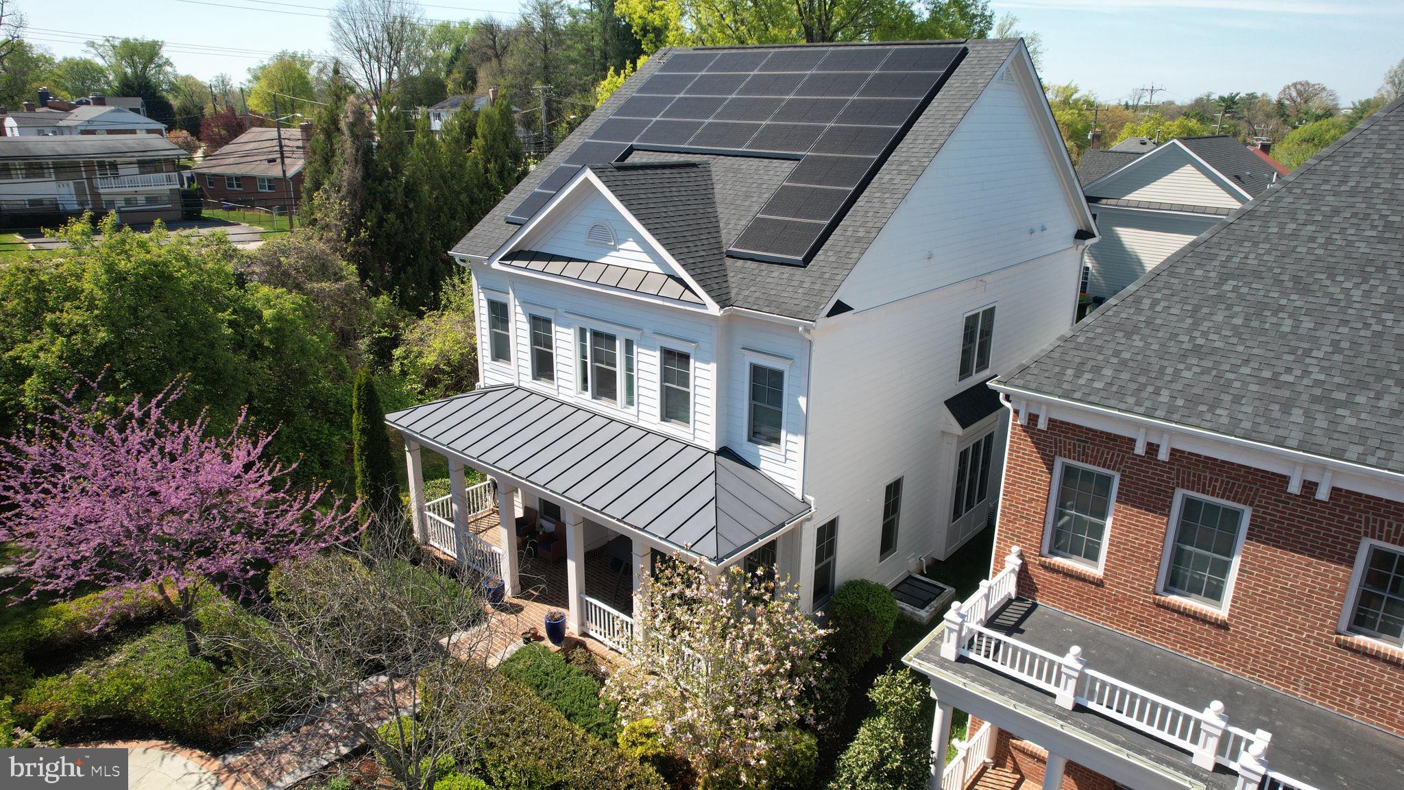 BETHESDA MEWS - Residential