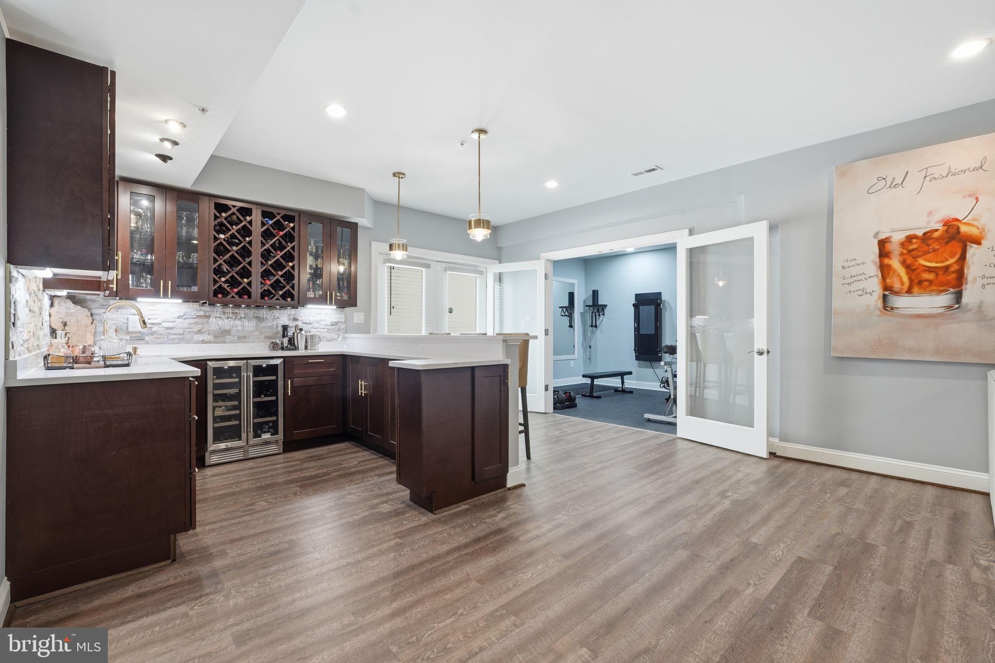 BETHESDA MEWS - Residential