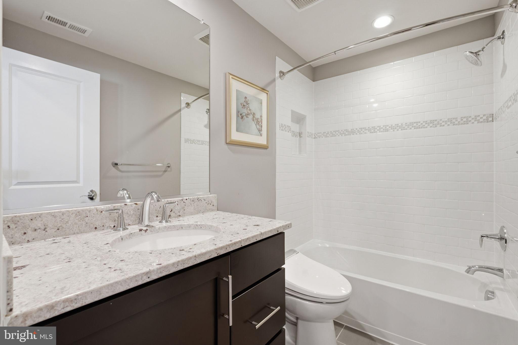 BETHESDA MEWS - Residential