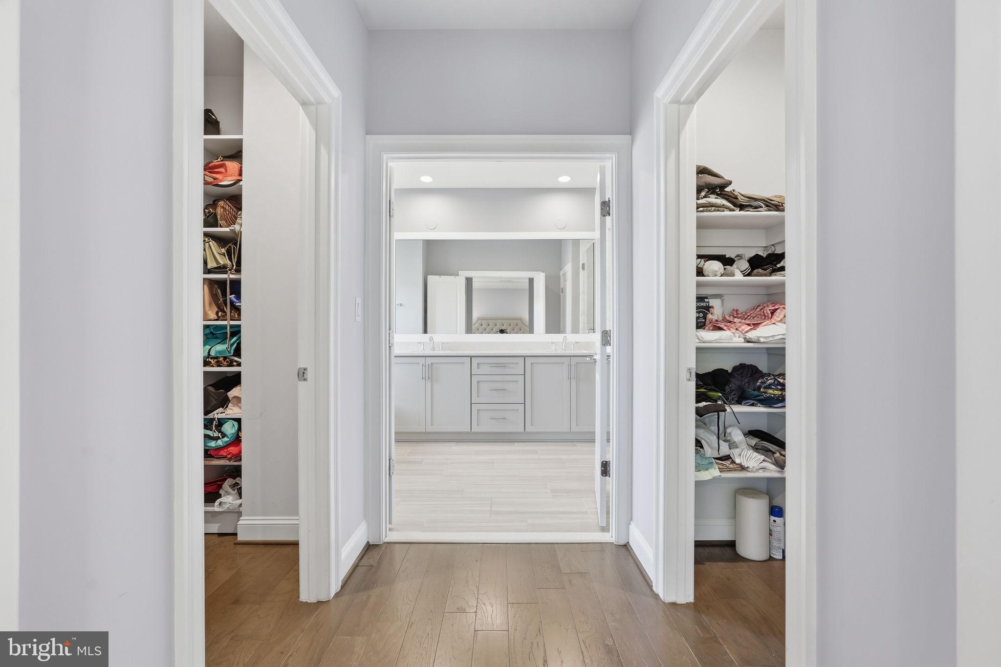 BETHESDA MEWS - Residential