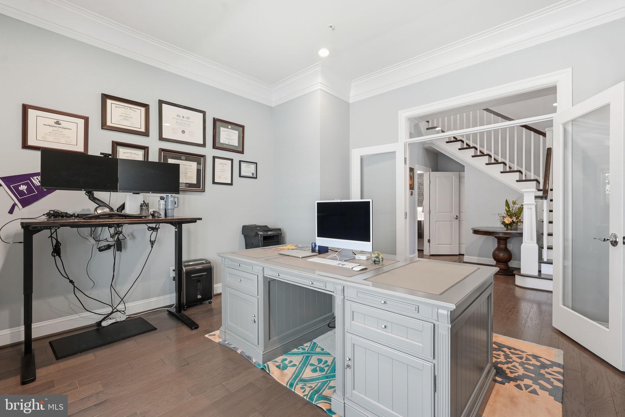 BETHESDA MEWS - Residential