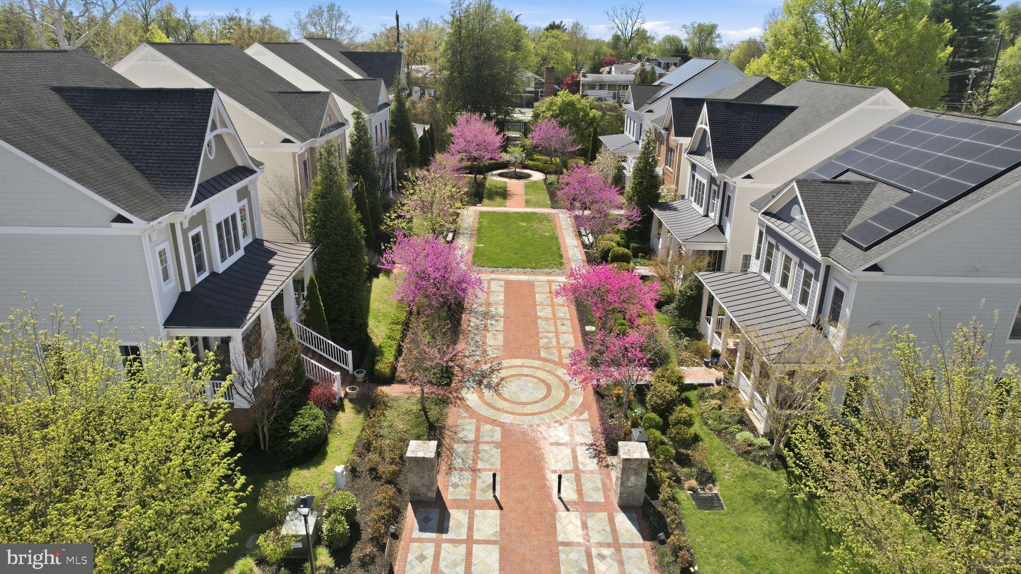 BETHESDA MEWS - Residential