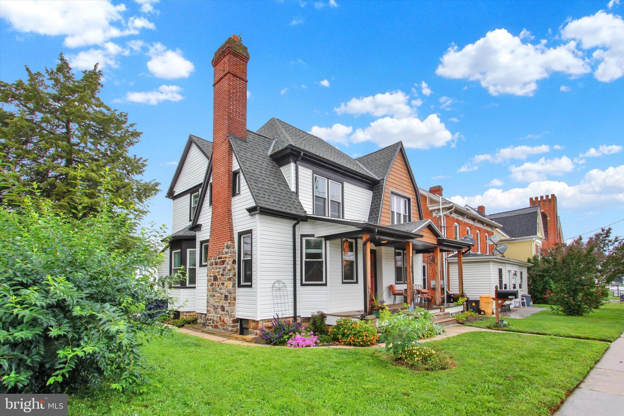 1204 BROADWAY