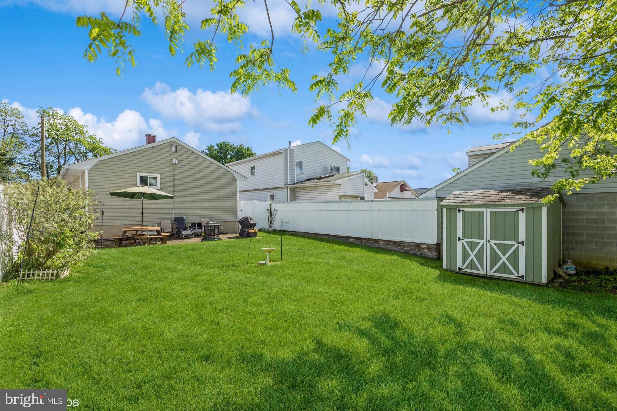 CALIFORNIA GROVE - Residential