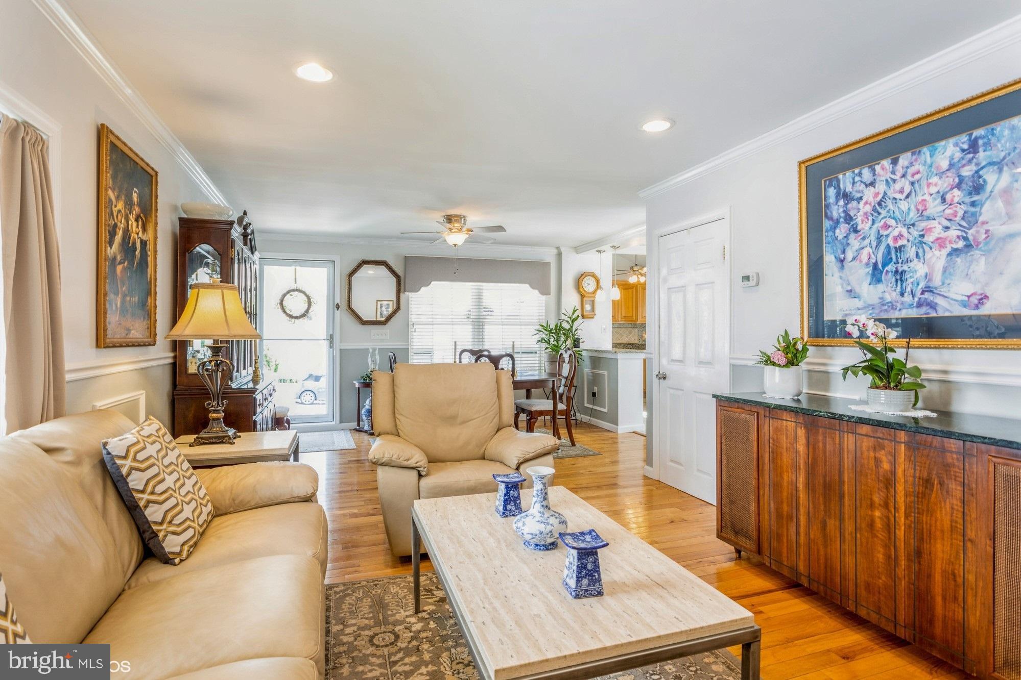 CALIFORNIA GROVE - Residential