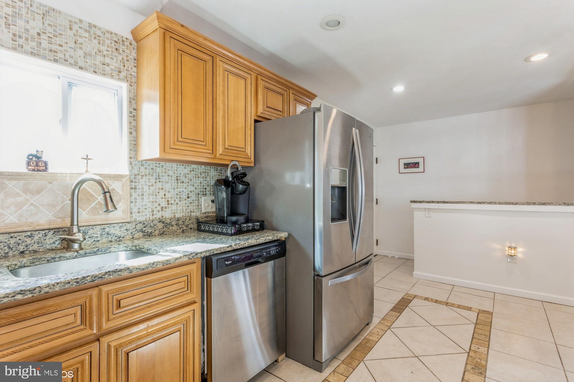 CALIFORNIA GROVE - Residential